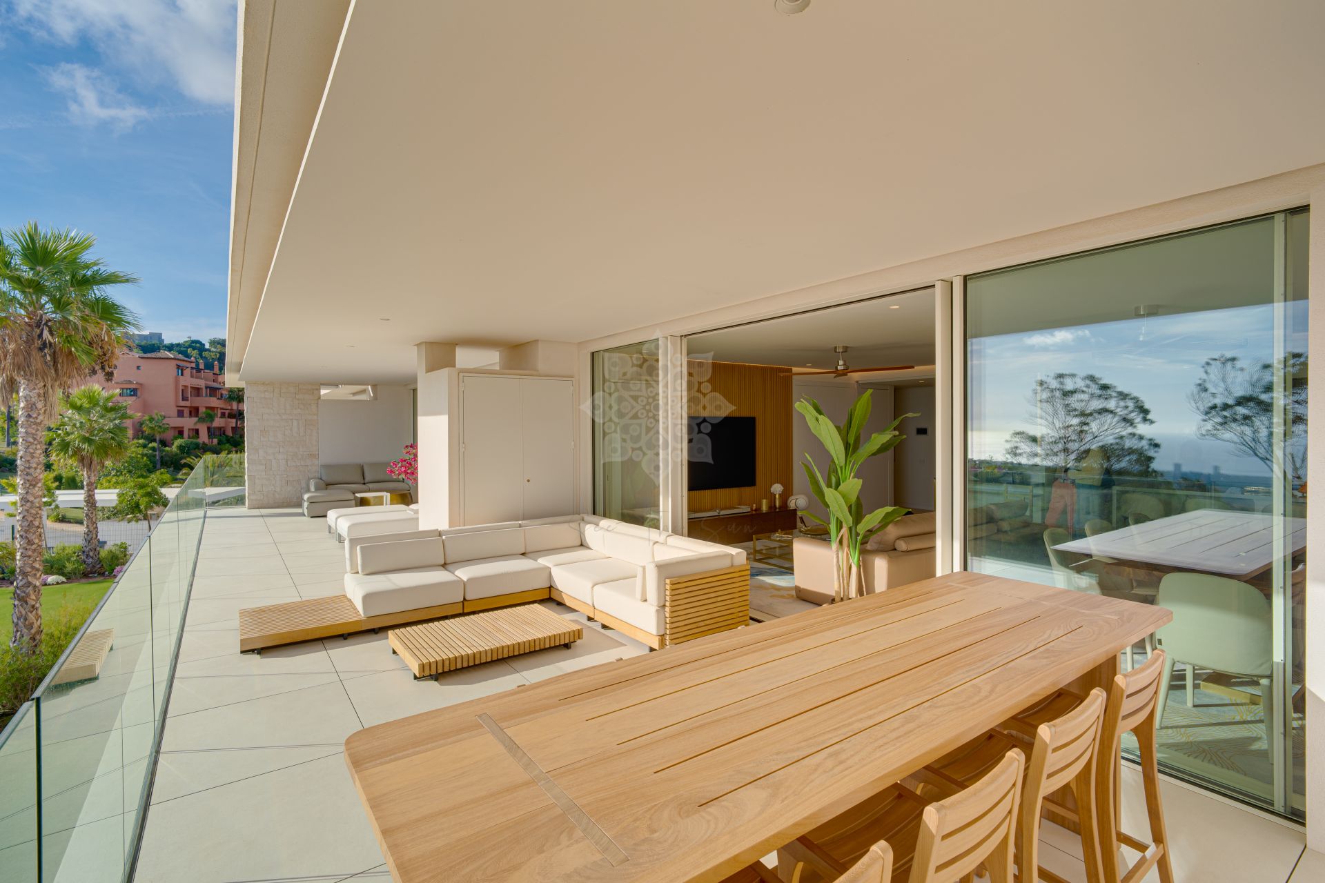 Apartment in La Mairena, Marbella