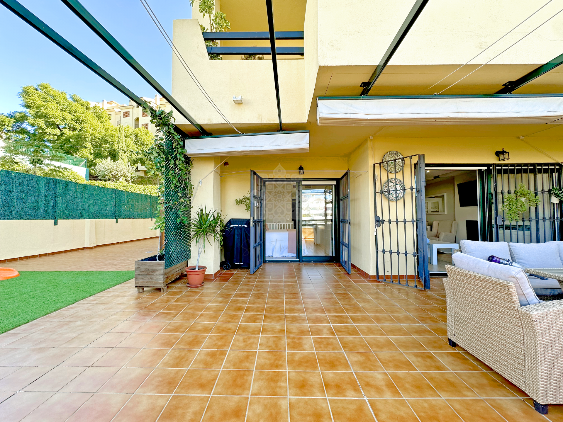 Apartamento Planta Baja en Las Joyas, Estepona