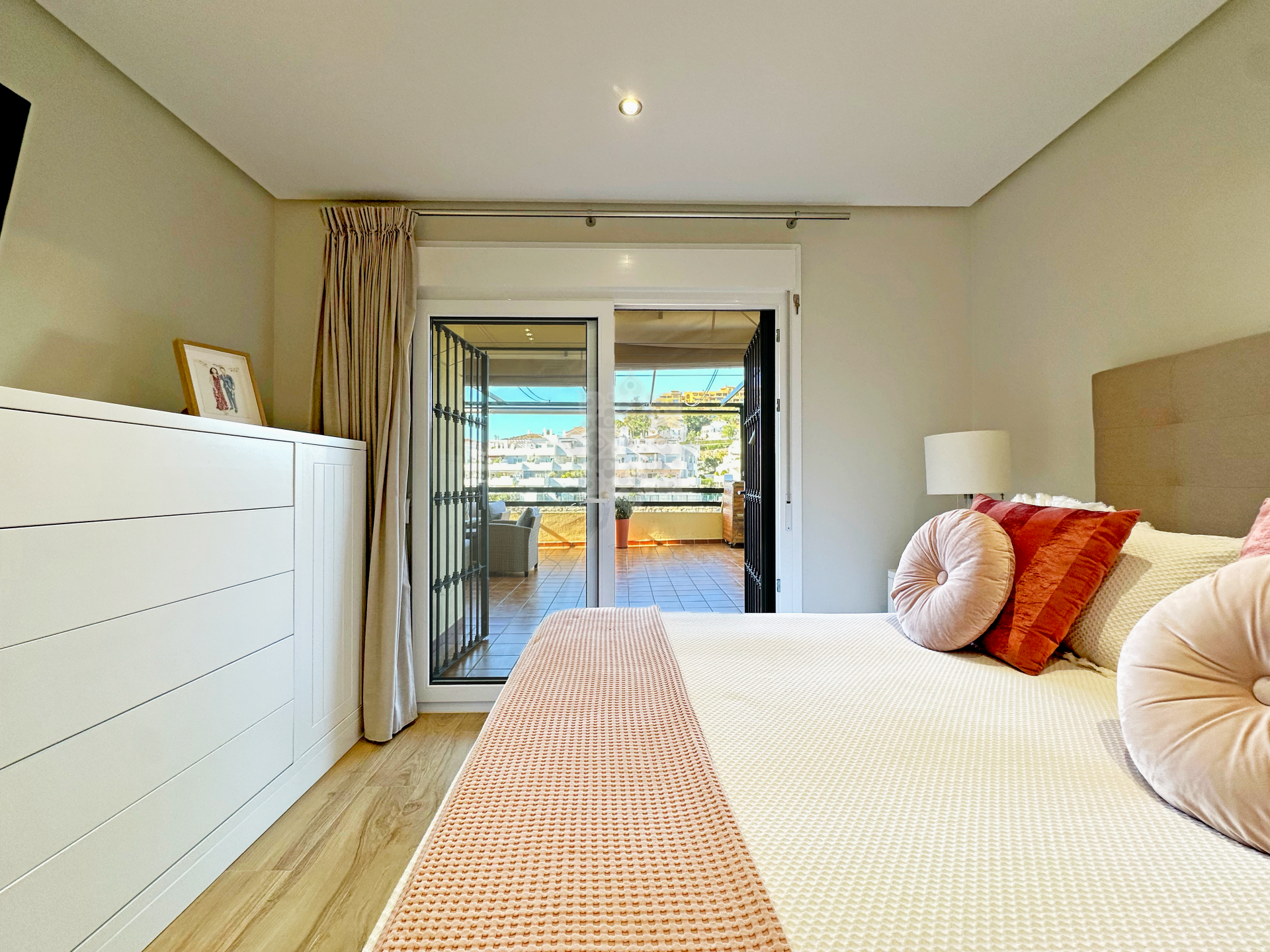 Apartamento Planta Baja en Las Joyas, Estepona