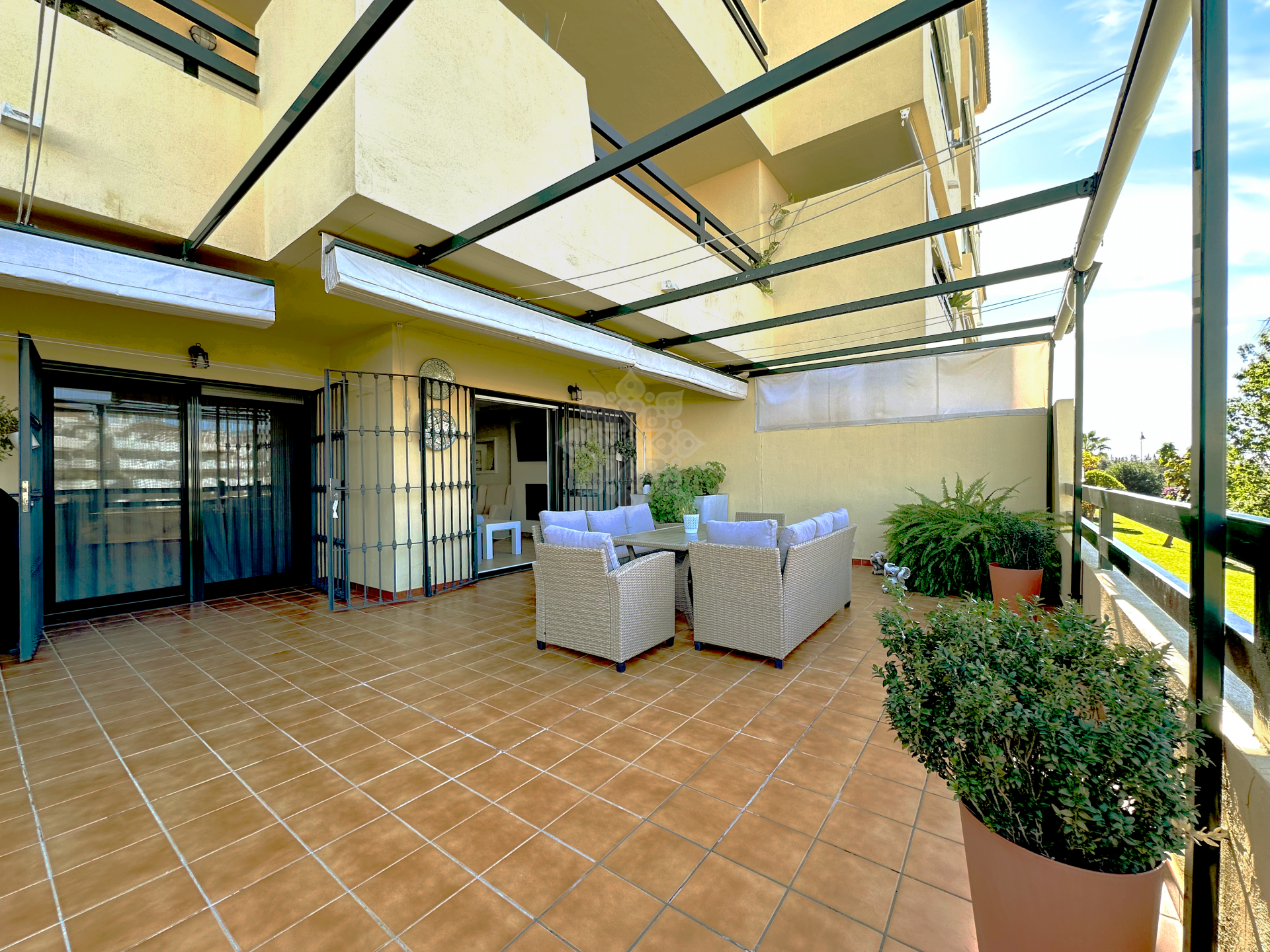 Apartamento Planta Baja en Las Joyas, Estepona