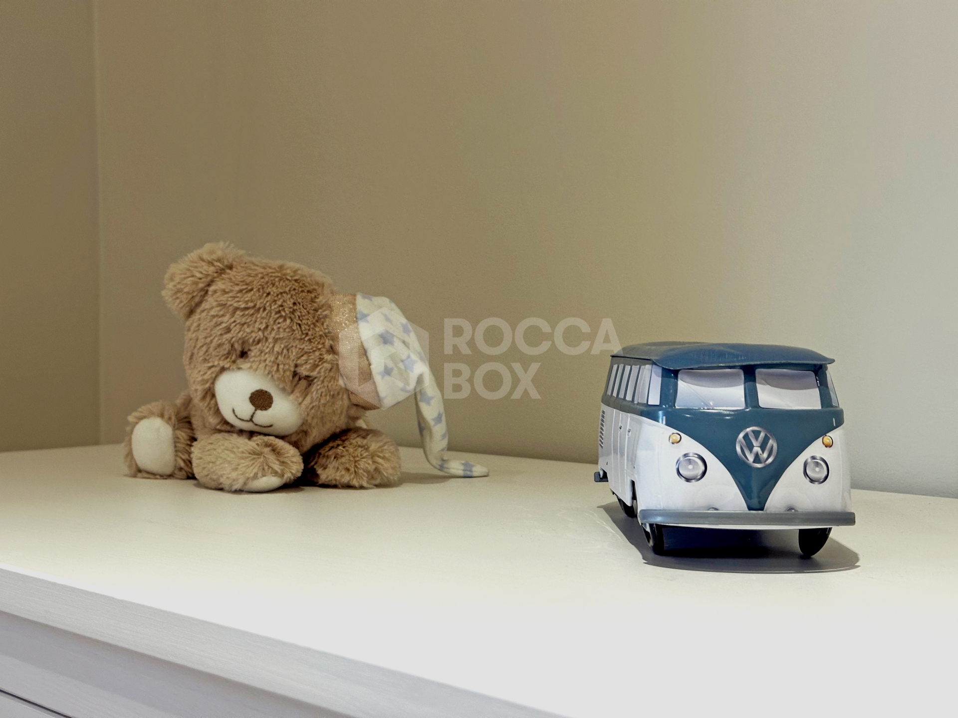 Exclusive renovated apartment with a large terrace and panoramic views in Las Joyas, Estepona