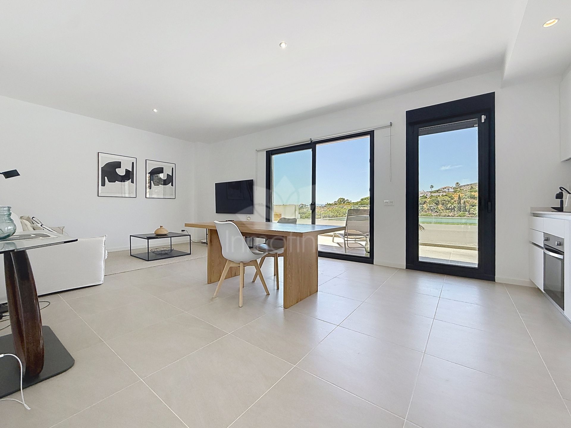 Apartment in Sunrise Height, Manilva