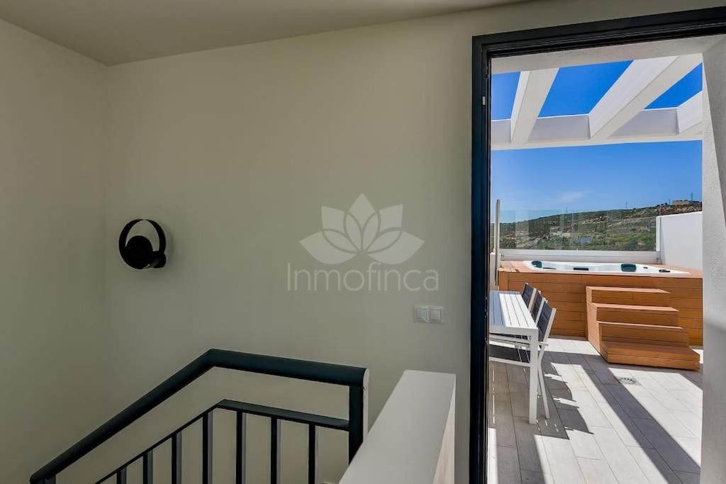 Town House in Bahia de las Rocas, Manilva
