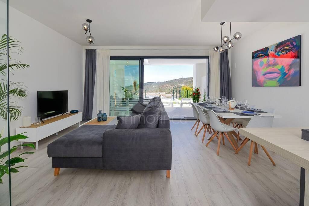 Town House in Bahia de las Rocas, Manilva