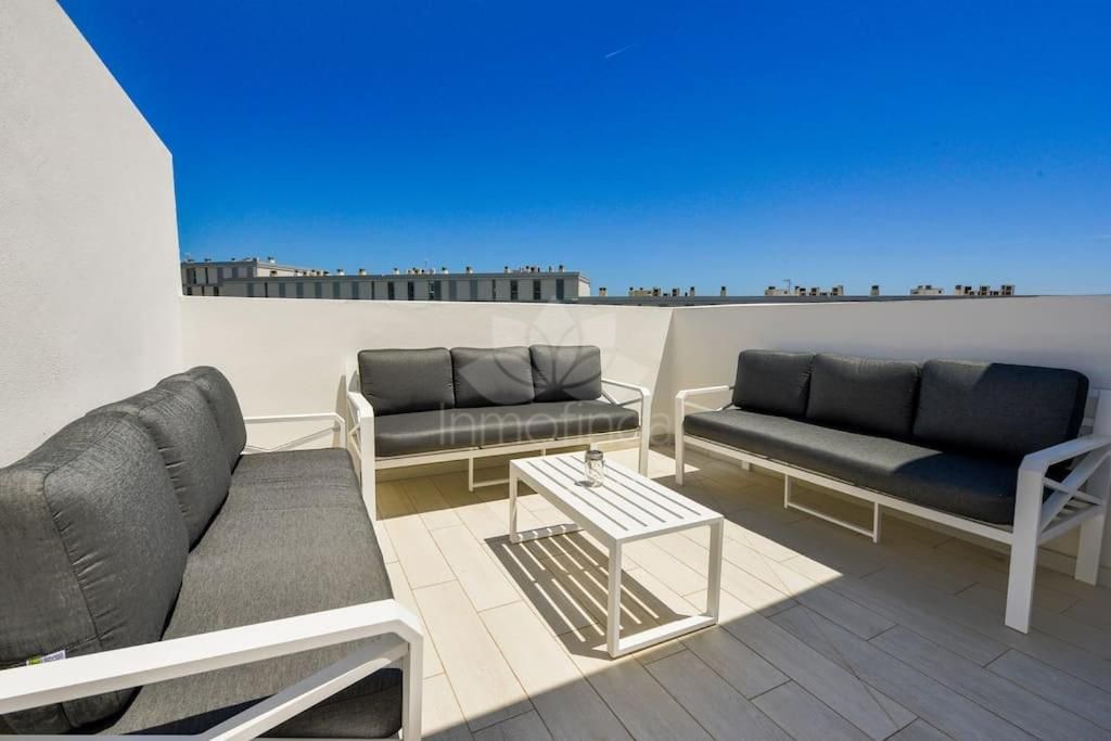 Town House in Bahia de las Rocas, Manilva