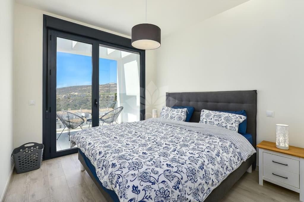 Town House in Bahia de las Rocas, Manilva