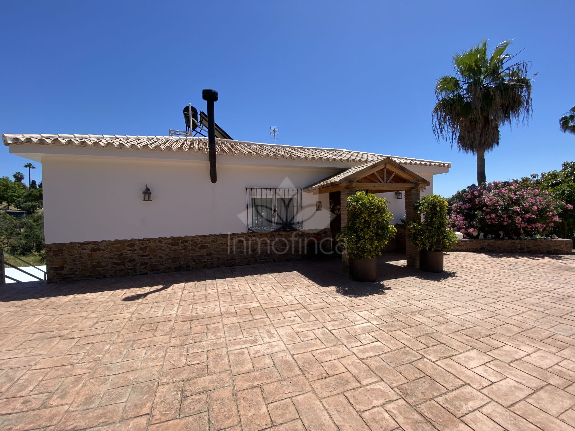 Country House in El Padron, Estepona