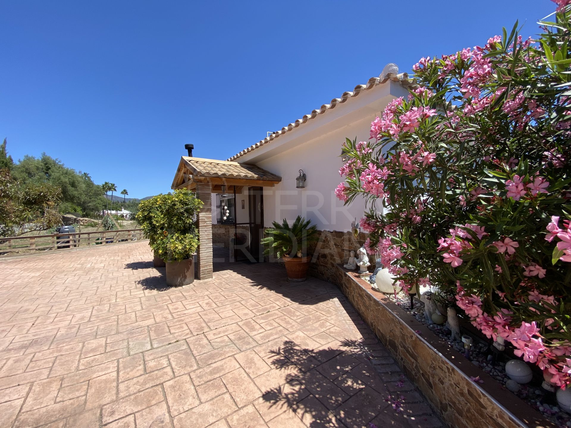 Country House in El Padron, Estepona