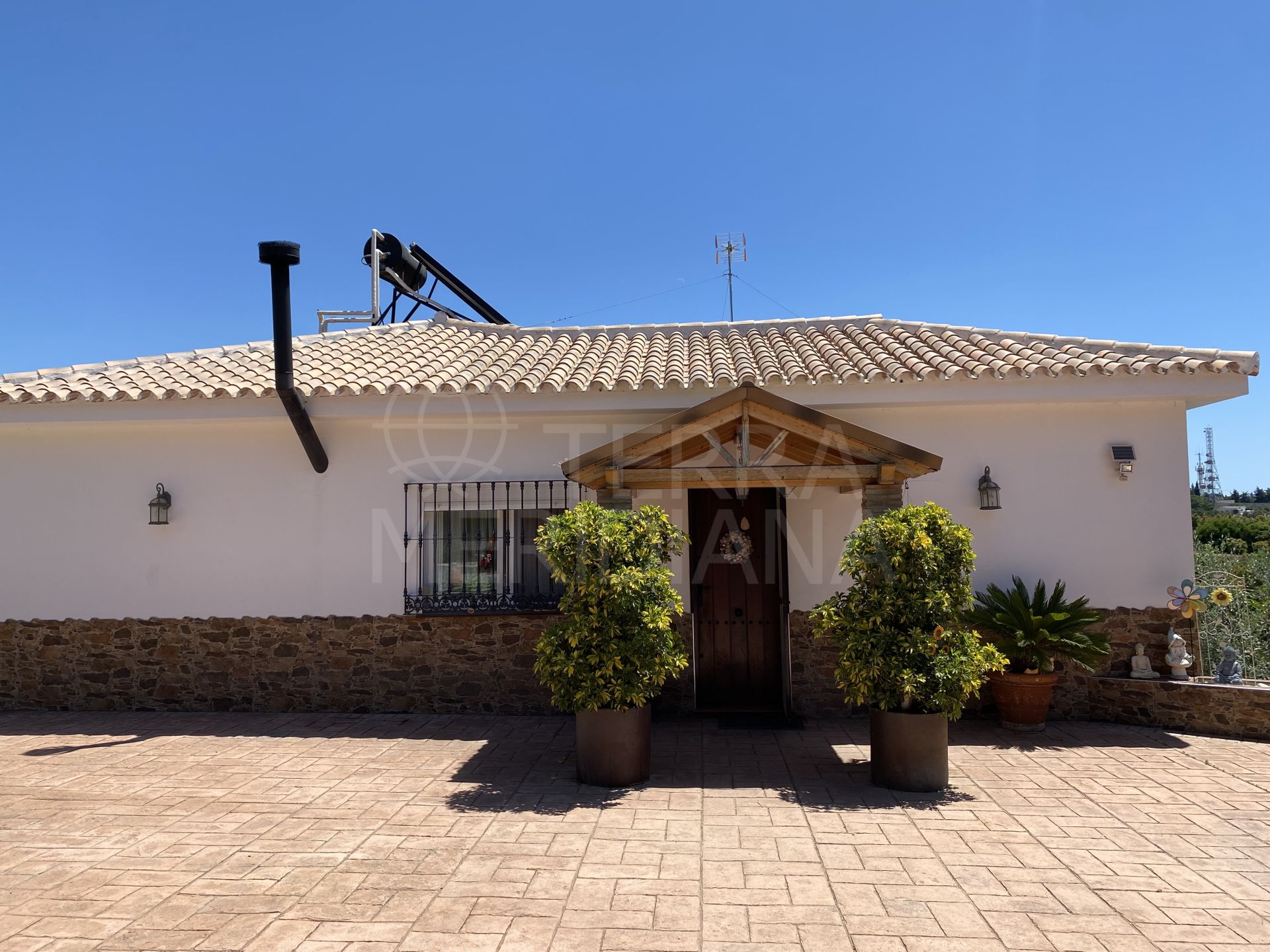 Country House in El Padron, Estepona