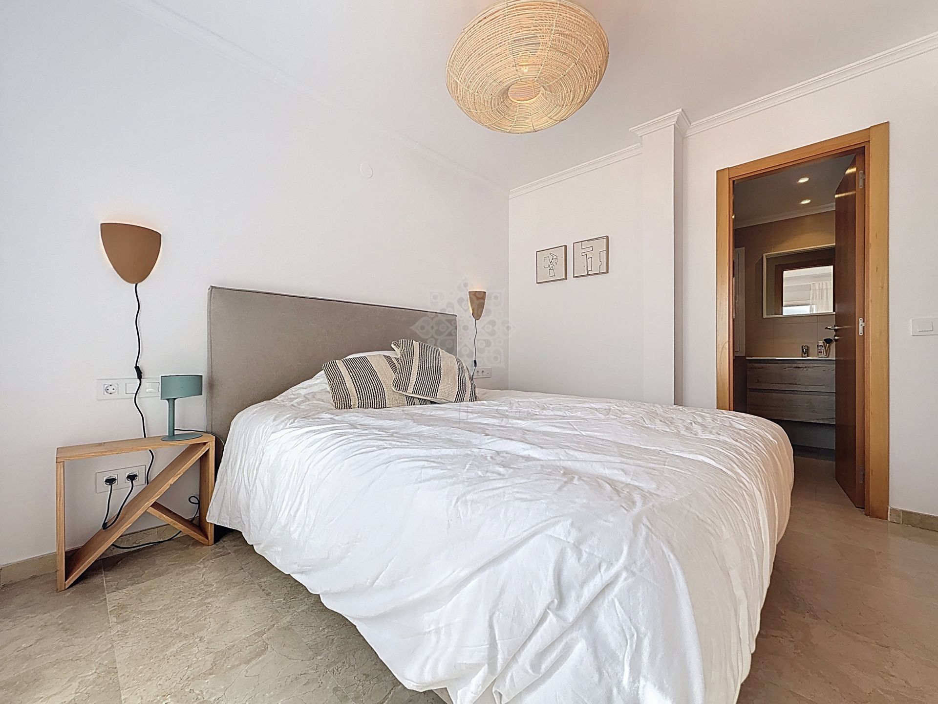 Penthouse in Doña Julia, Casares