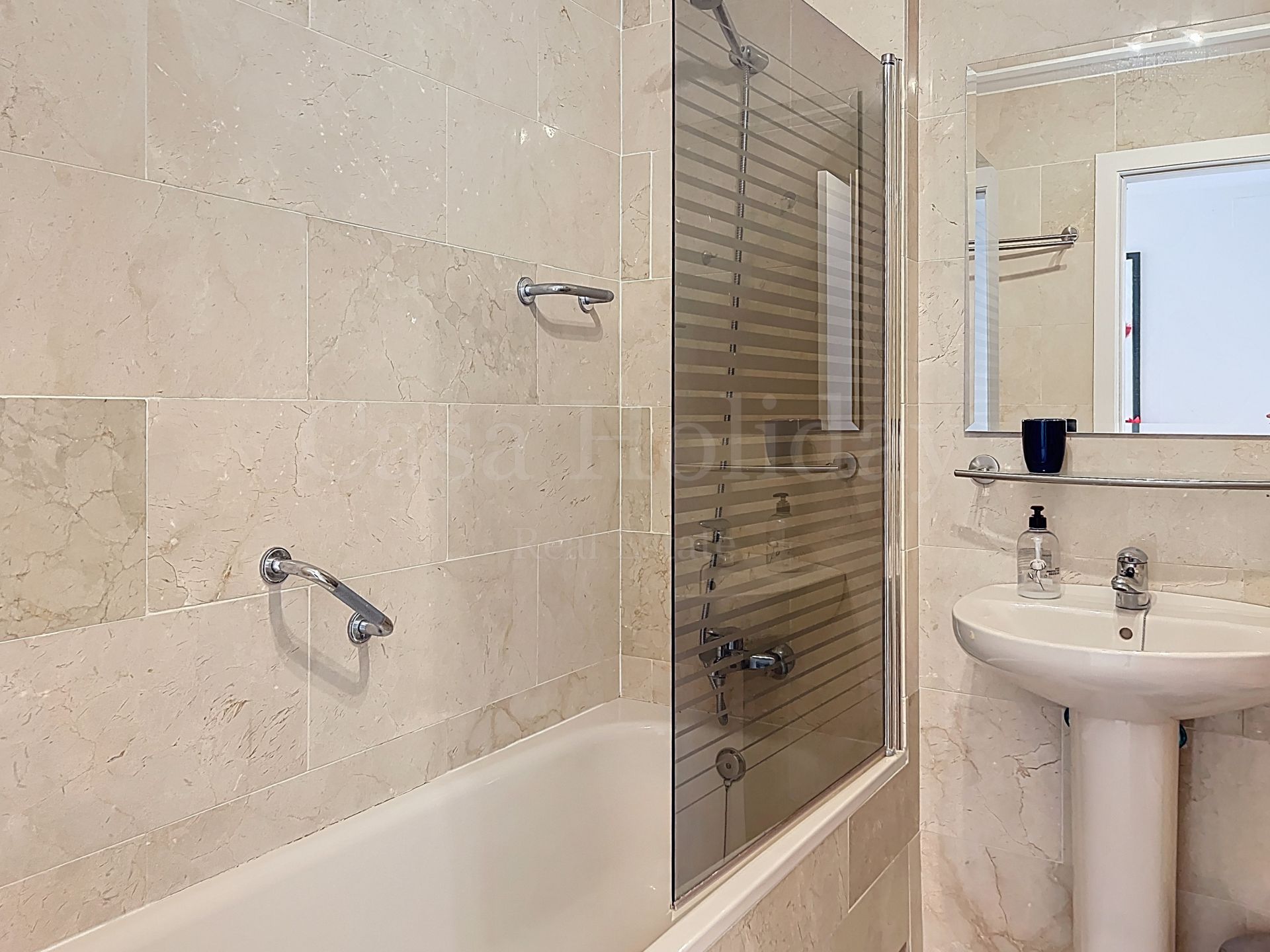 Penthouse in Bahia de las Rocas, Manilva