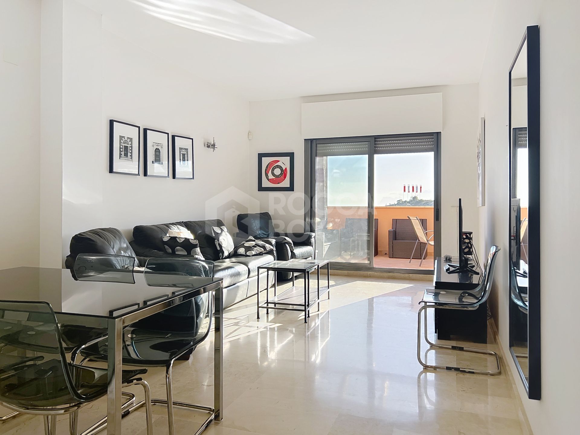 Exceptional 2-Bedroom Penthouse with Sea & Gibraltar Views near Sotogrande