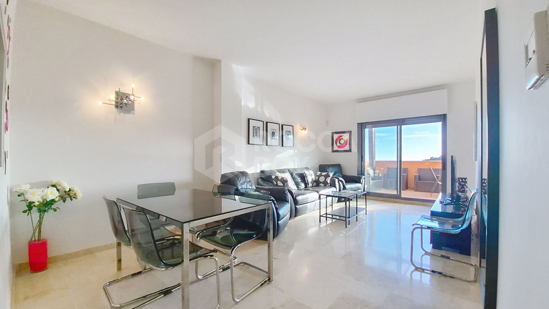 Exceptional 2-Bedroom Penthouse with Sea & Gibraltar Views near Sotogrande