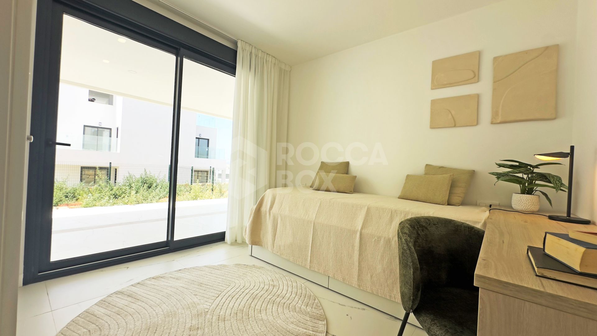 Azata Delmare - Casares Costa - Apartments with spectacular sea views. Strategically located 250m from the beach, Azata Delmare is a complex of 74 apartments of 2 and 3 bedrooms.