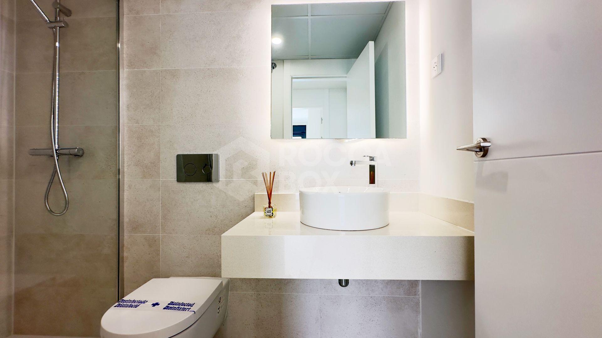 Azata Delmare - Casares Costa - Apartments with spectacular sea views. Strategically located 250m from the beach, Azata Delmare is a complex of 74 apartments of 2 and 3 bedrooms.