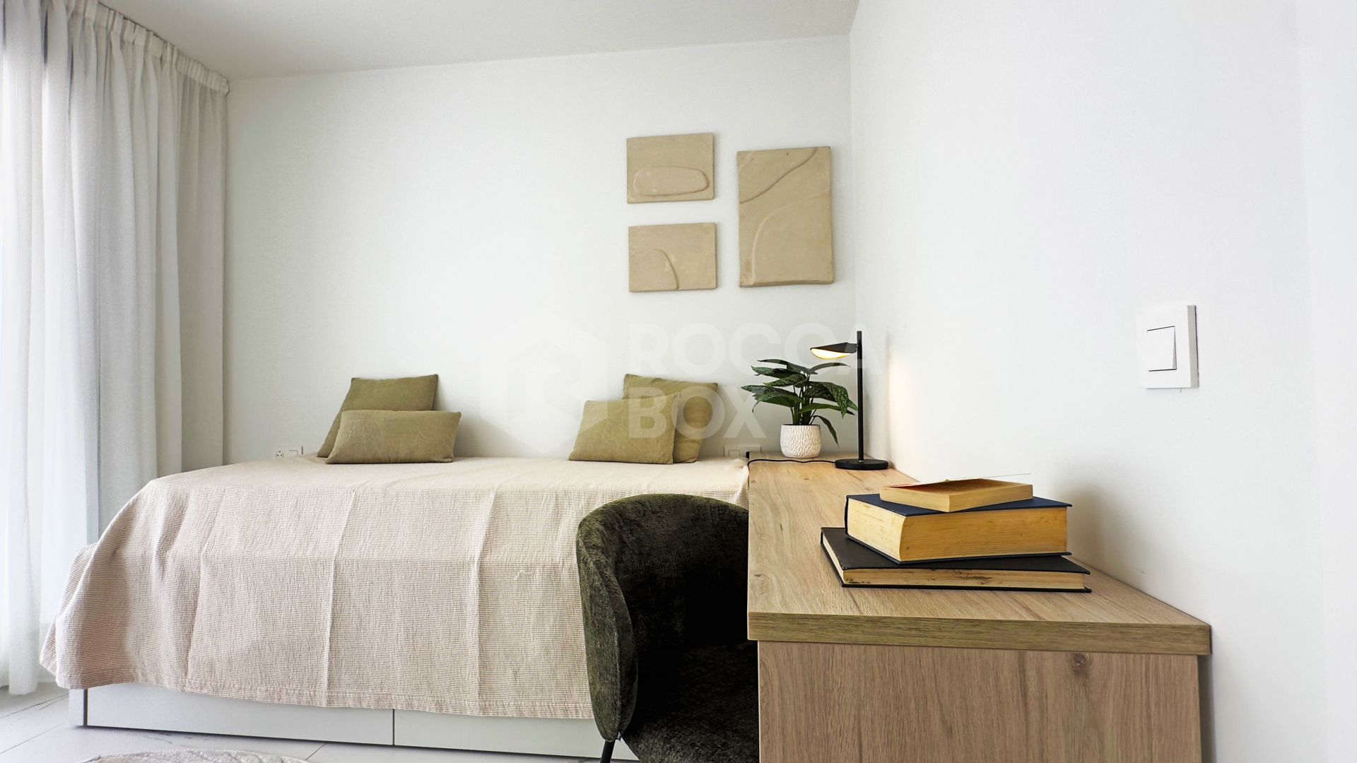 Azata Delmare - Casares Costa - Apartments with spectacular sea views. Strategically located 250m from the beach, Azata Delmare is a complex of 74 apartments of 2 and 3 bedrooms.