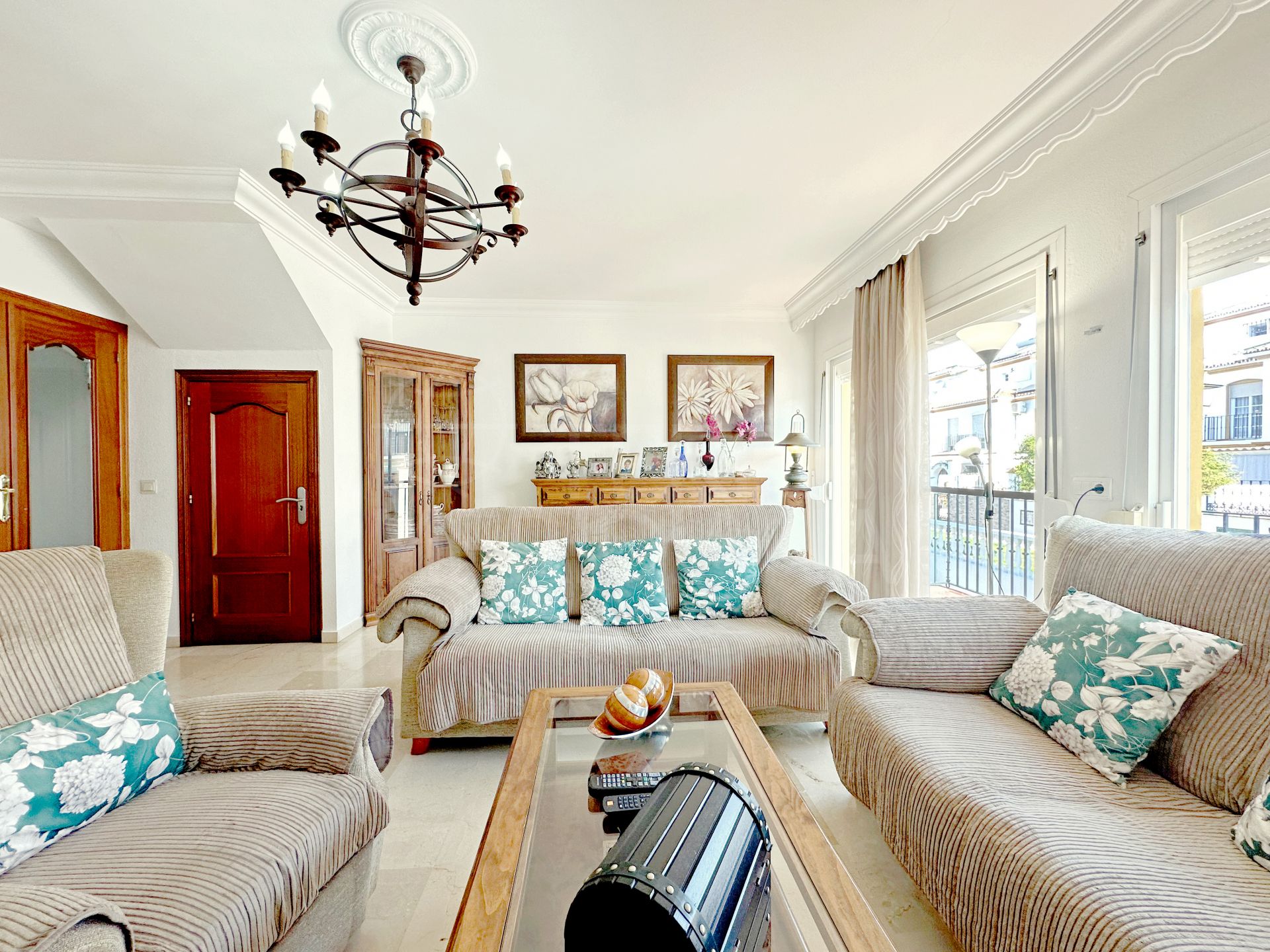 Town House in Estepona Centre, Estepona