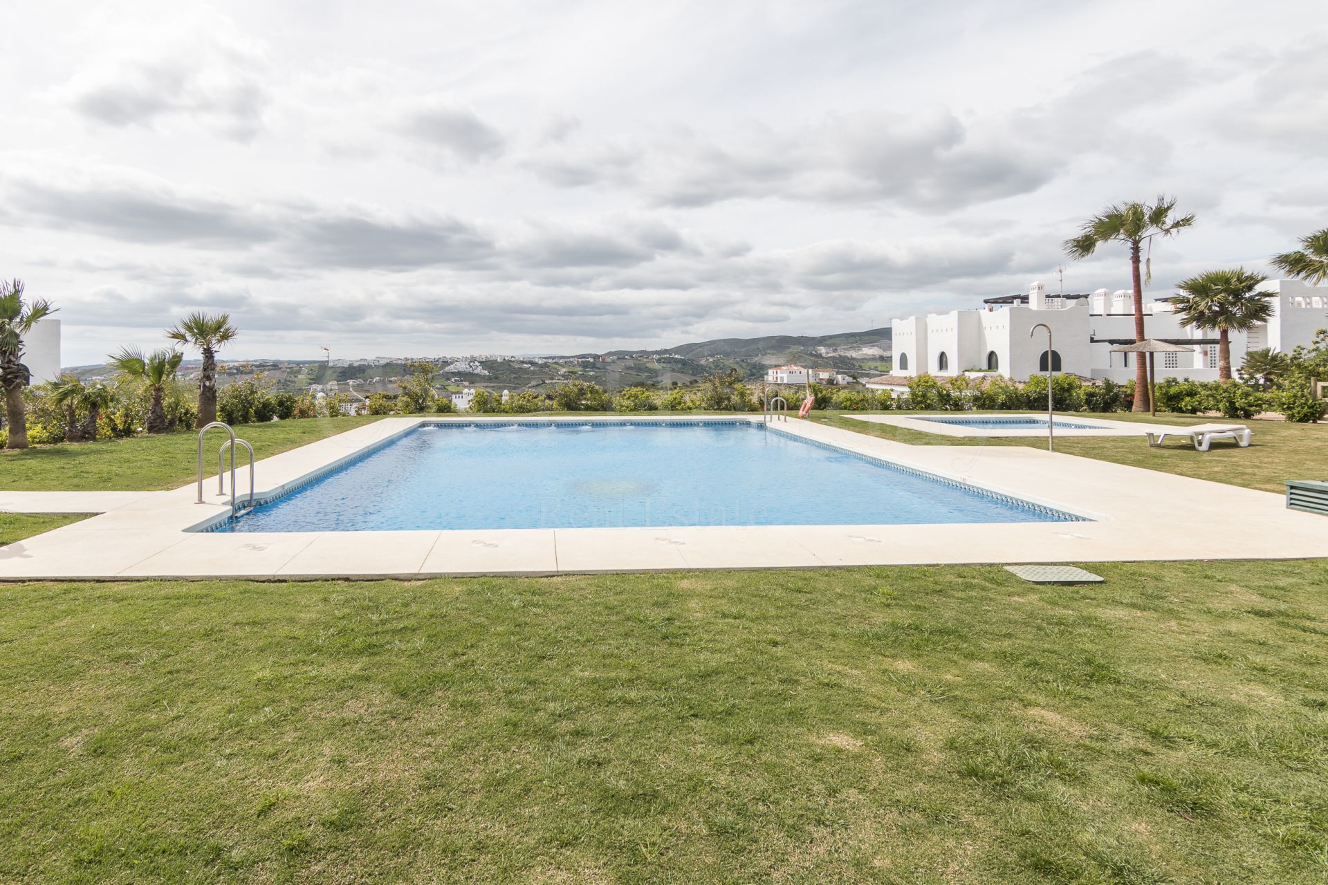 Penthouse in Augusta Sea and Golf, Casares