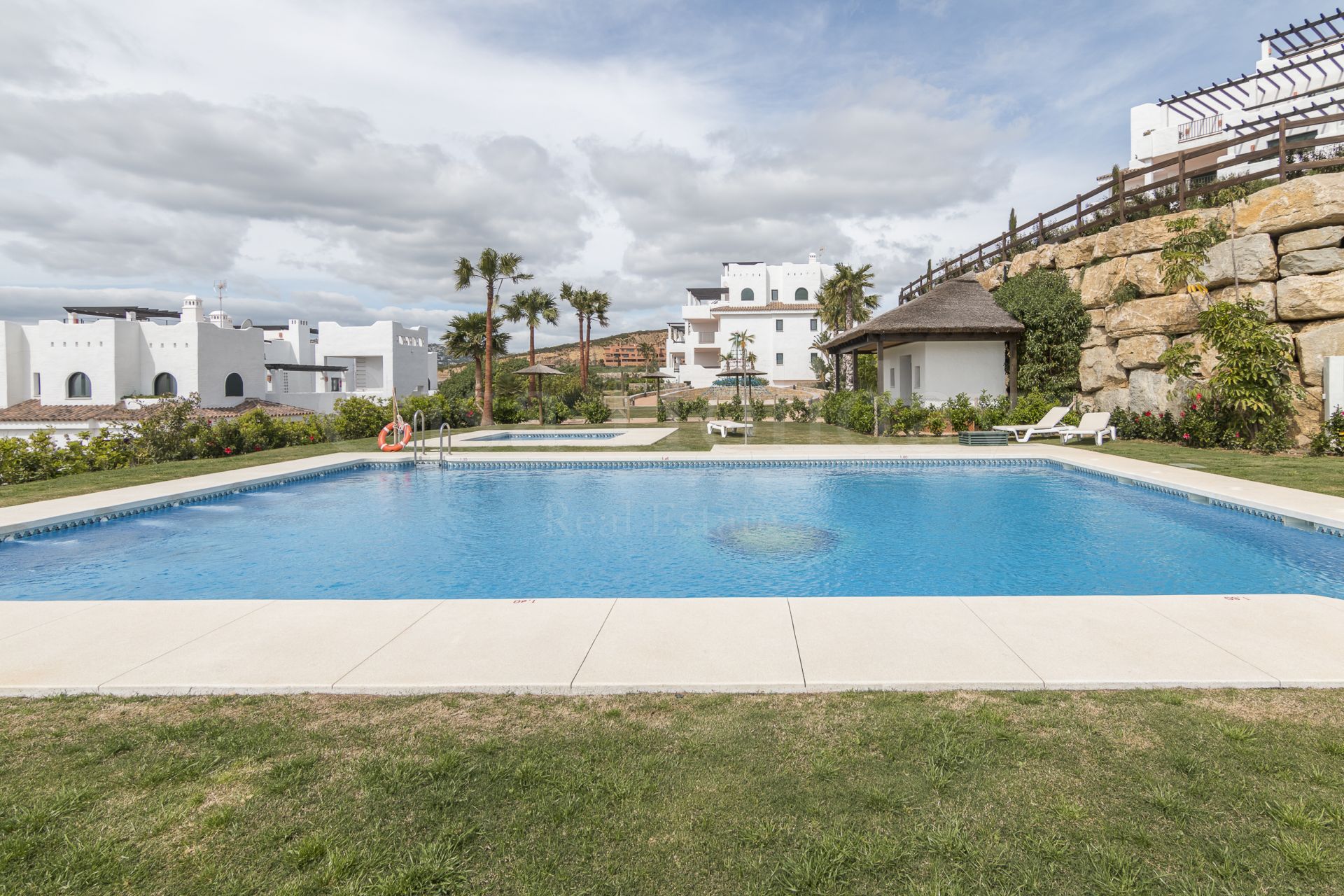 Penthouse in Augusta Sea and Golf, Casares