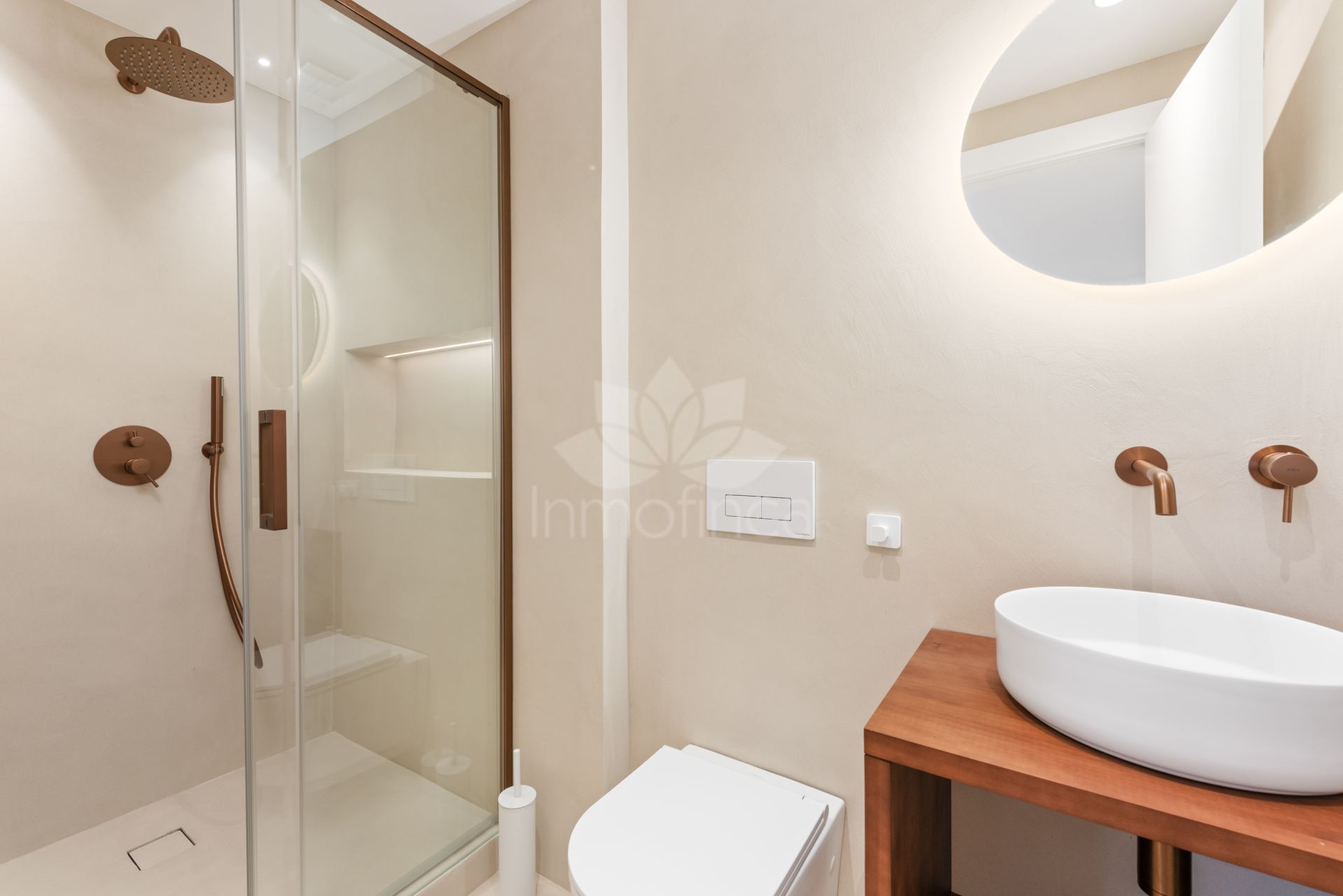Atico Duplex en Puerto La Duquesa, Manilva