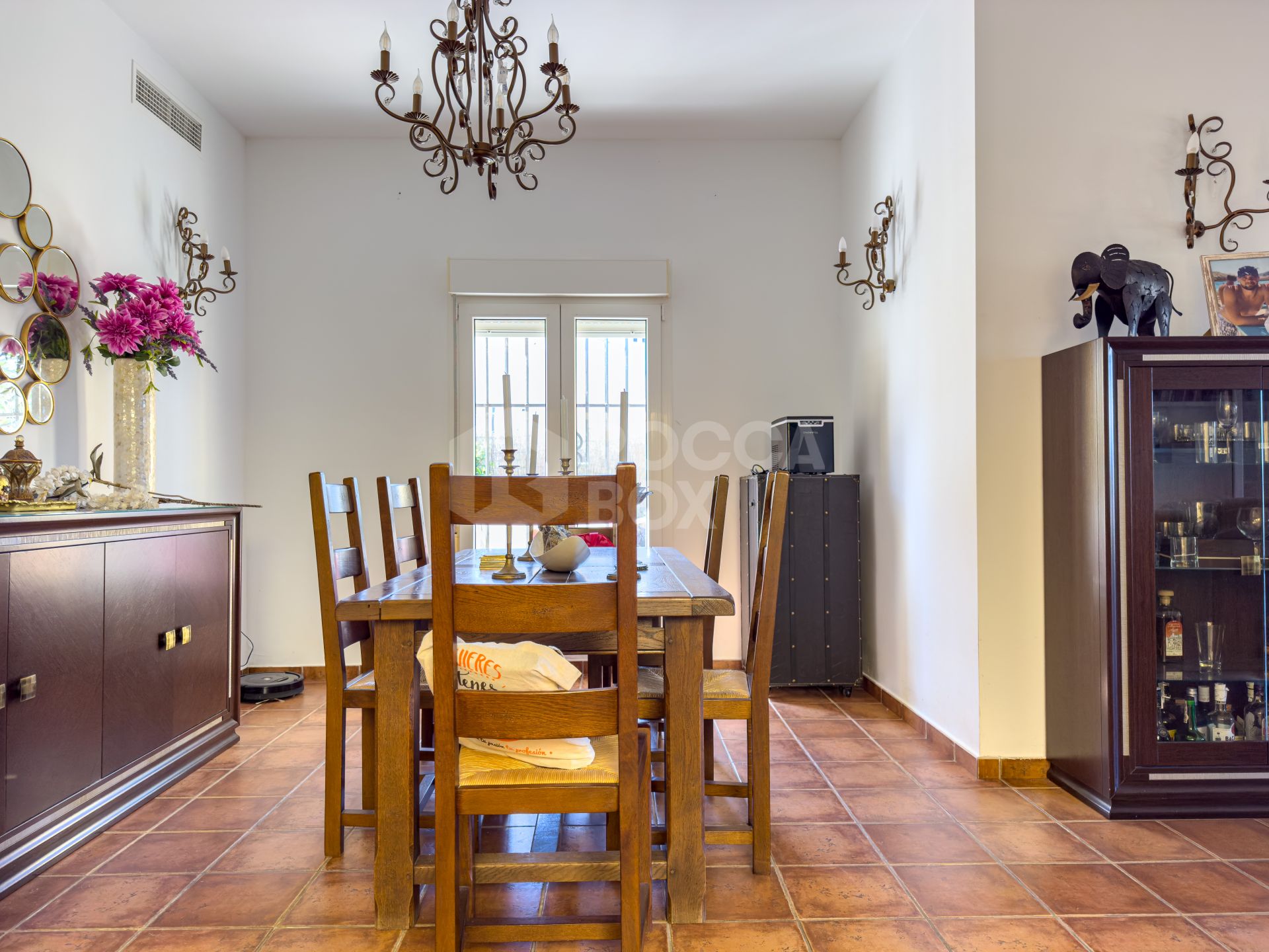 Andalucian Villa in Duquesa with panoramic golf views!