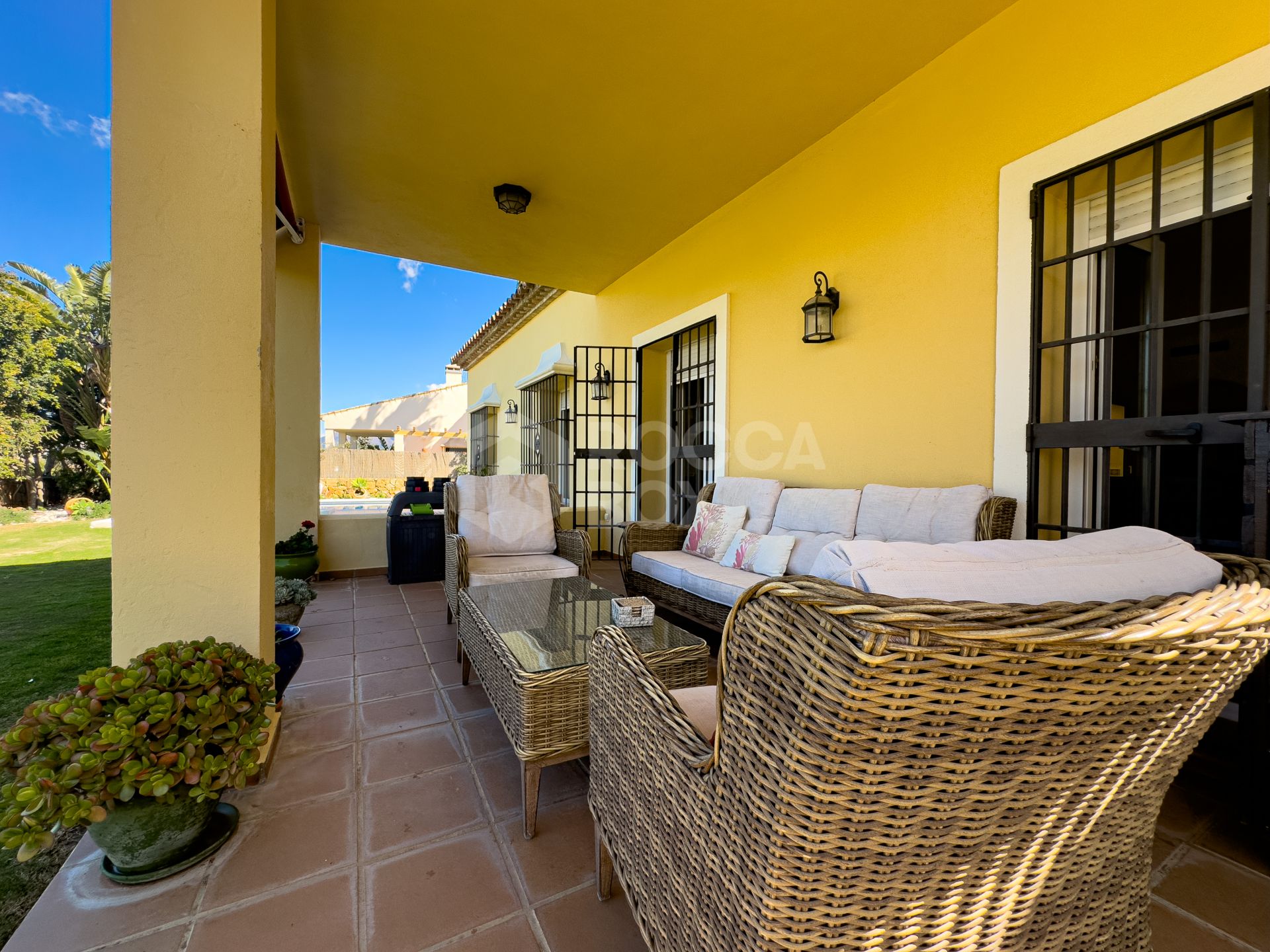 Andalucian Villa in Duquesa with panoramic golf views!