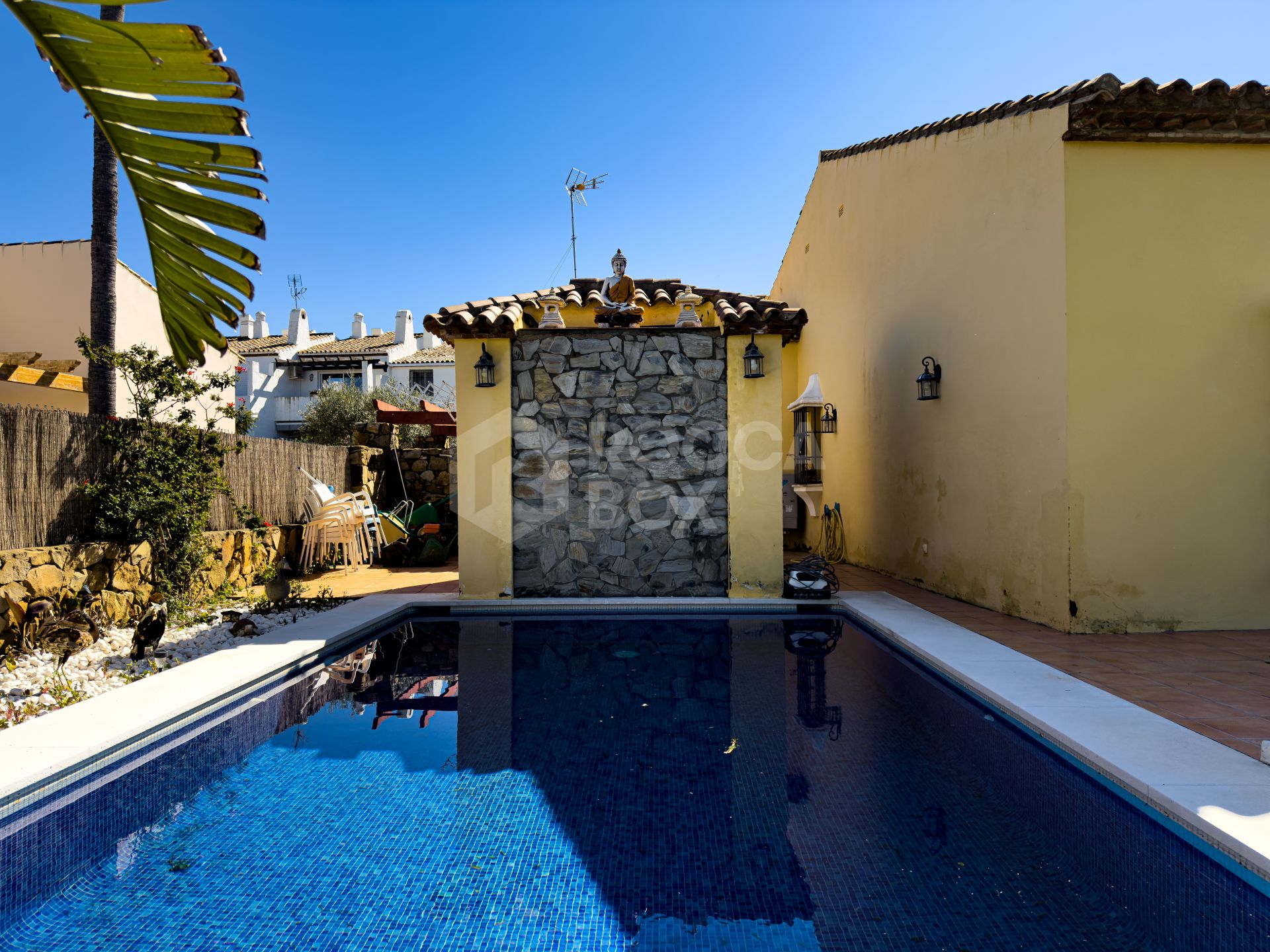 Andalucian Villa in Duquesa with panoramic golf views!