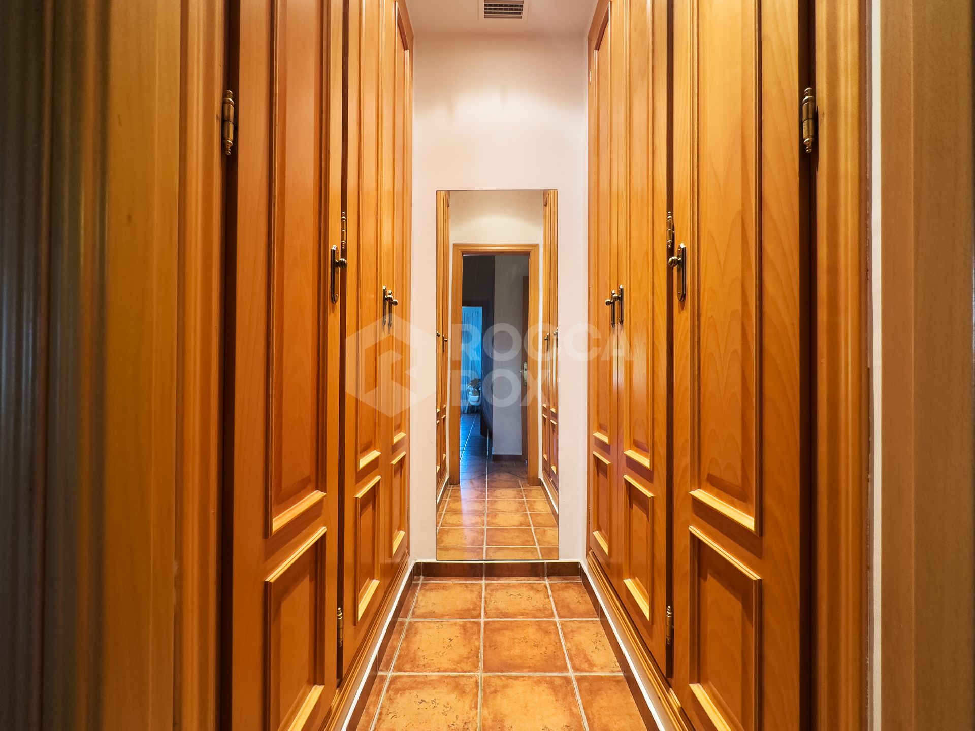 Andalucian Villa in Duquesa with panoramic golf views!