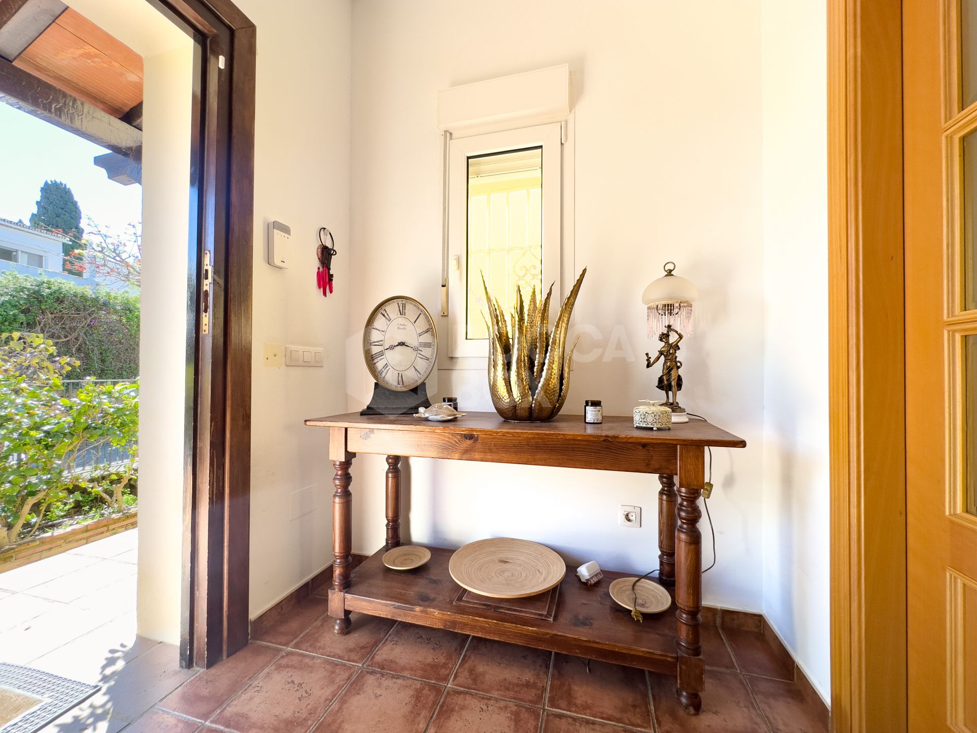 Andalucian Villa in Duquesa with panoramic golf views!