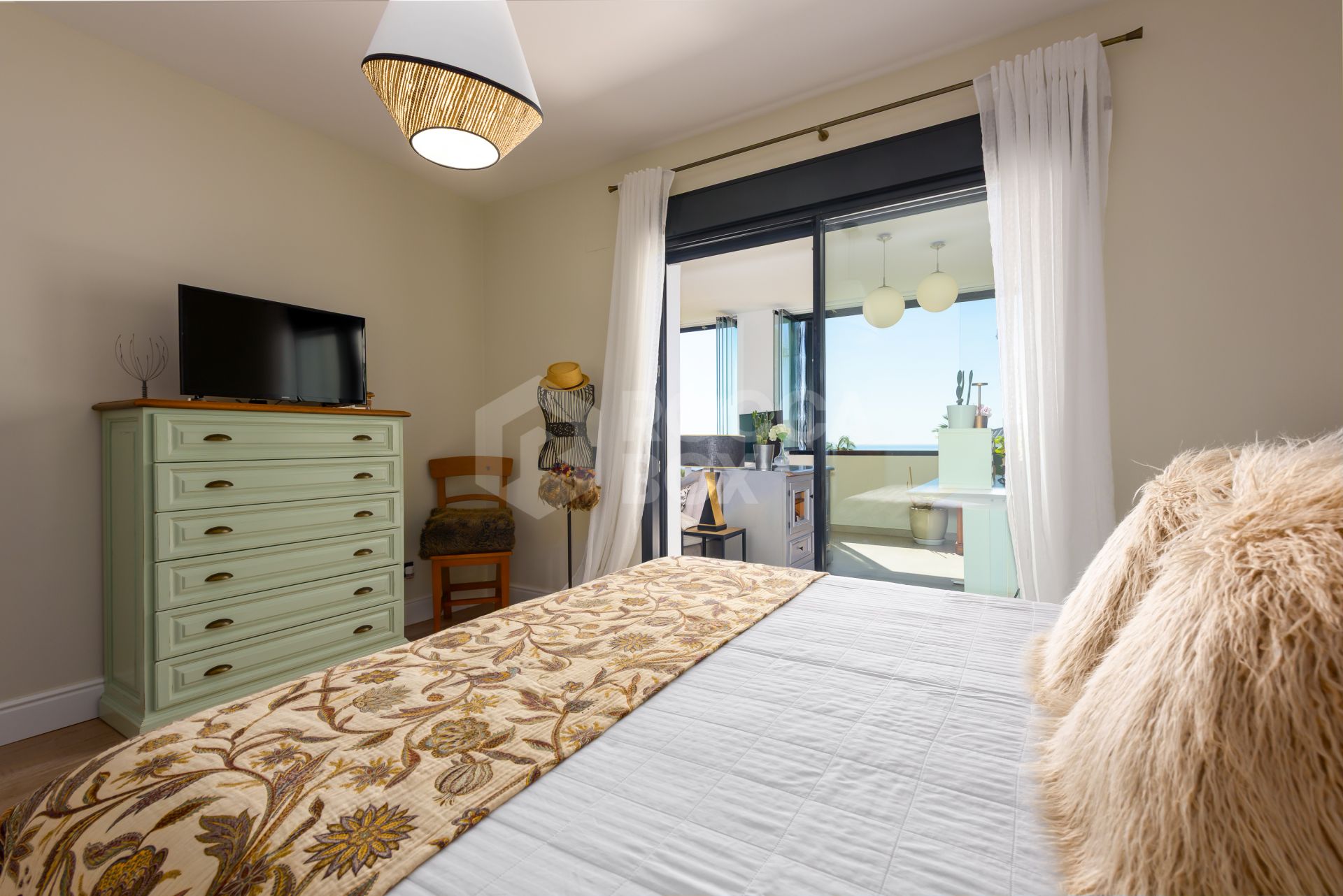 Luxury apartment in Mirador Estepona Hills Phase I, Costa del Sol.