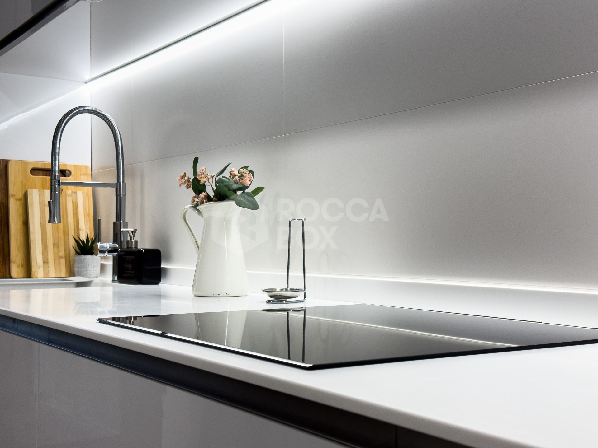 Luxury apartment in Mirador Estepona Hills Phase I, Costa del Sol.