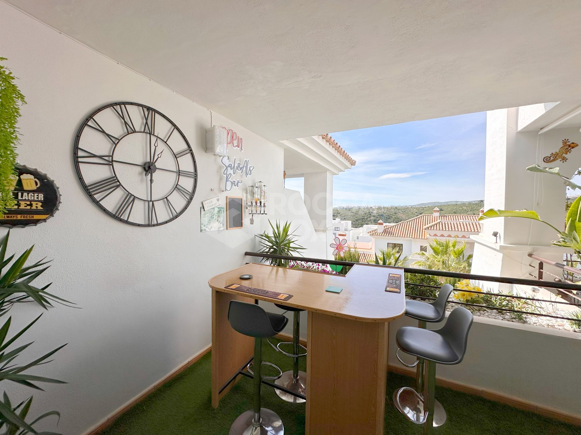 Amazing spacious with amazing views APARTMENT in Casares Golf.