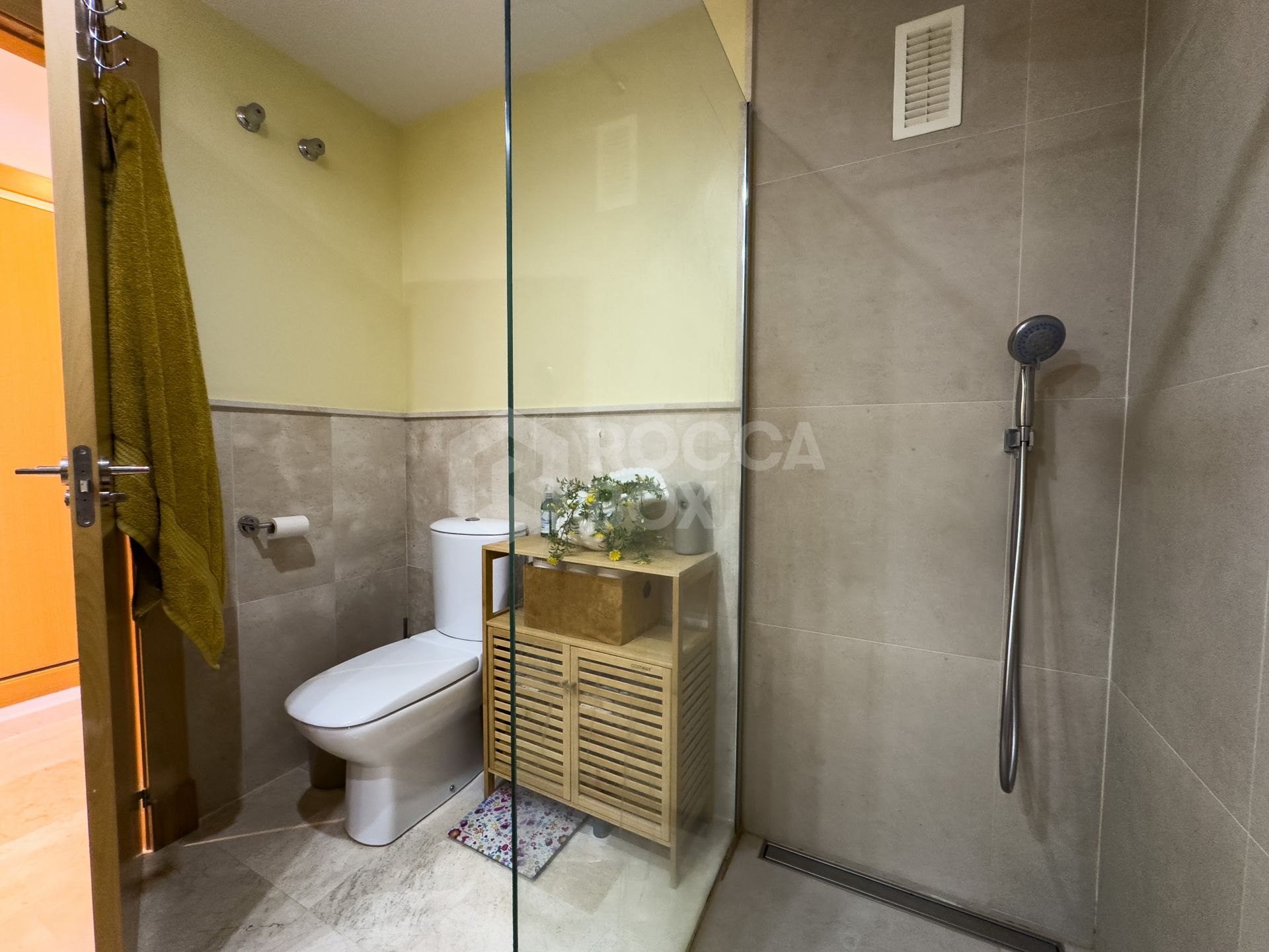 Amazing spacious with amazing views APARTMENT in Casares Golf.