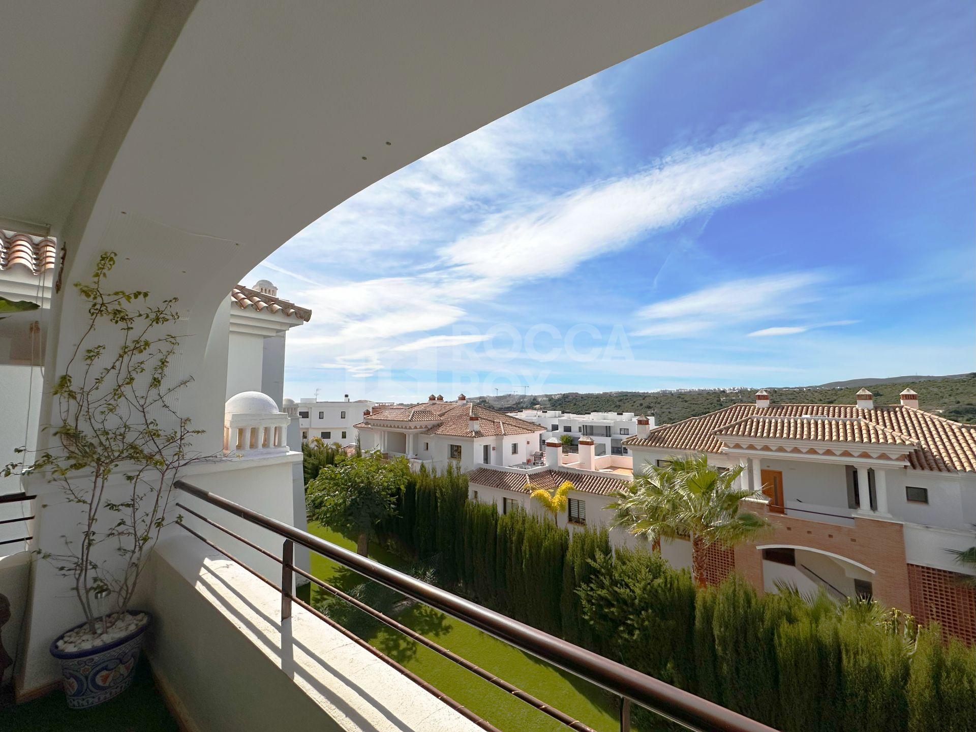Amazing spacious with amazing views APARTMENT in Casares Golf.