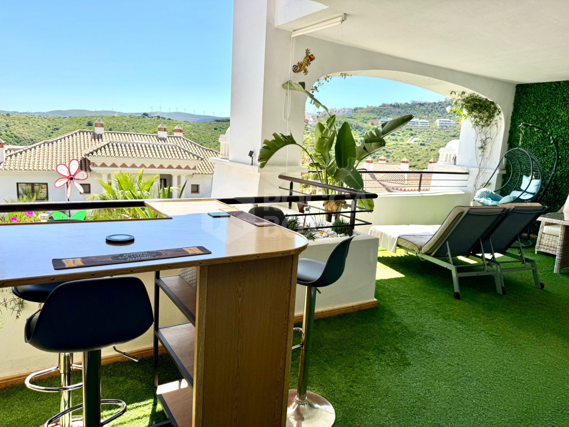 Amazing spacious with amazing views APARTMENT in Casares Golf.