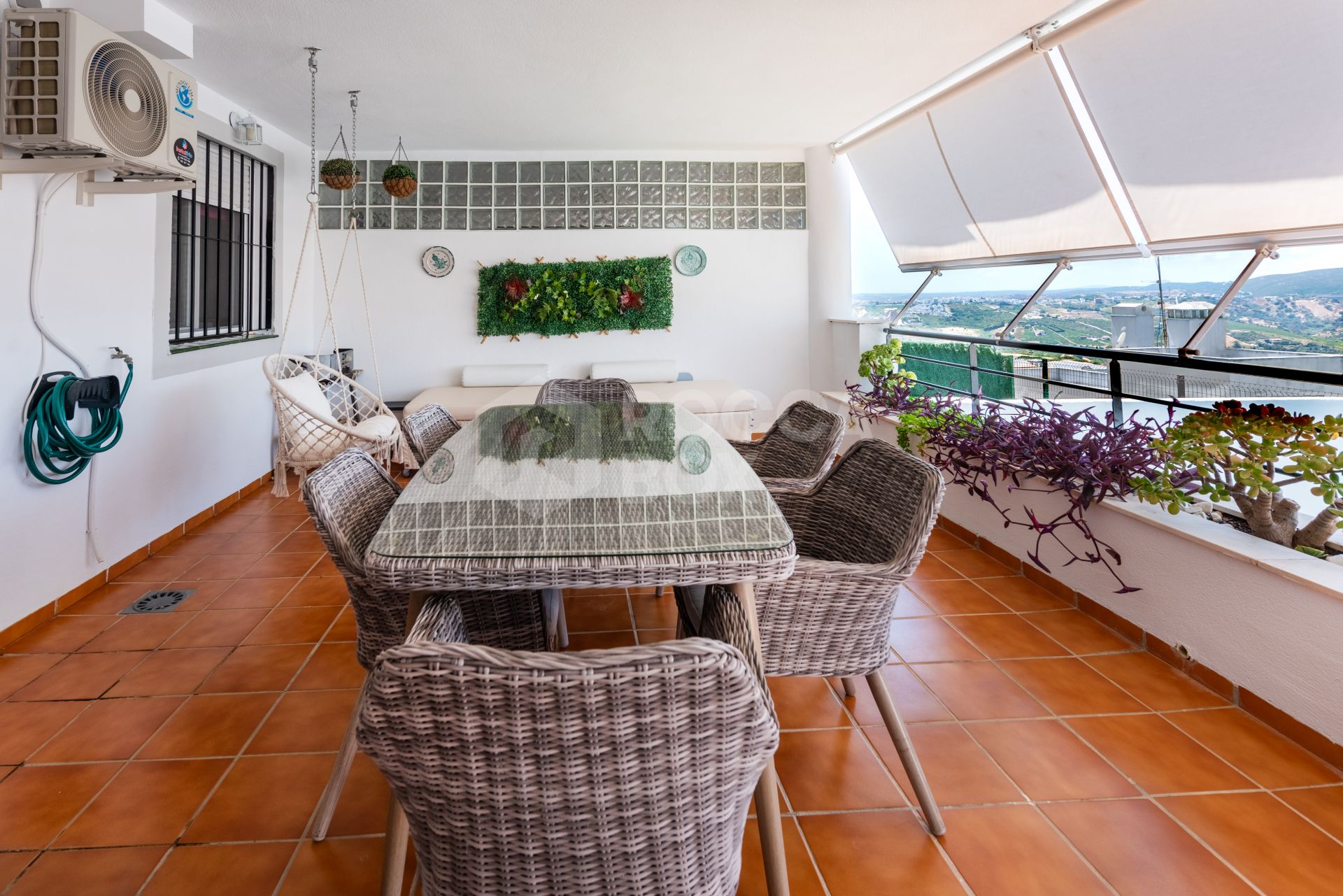 Opportunity in Doña Julia! middle floor apartment with garden!