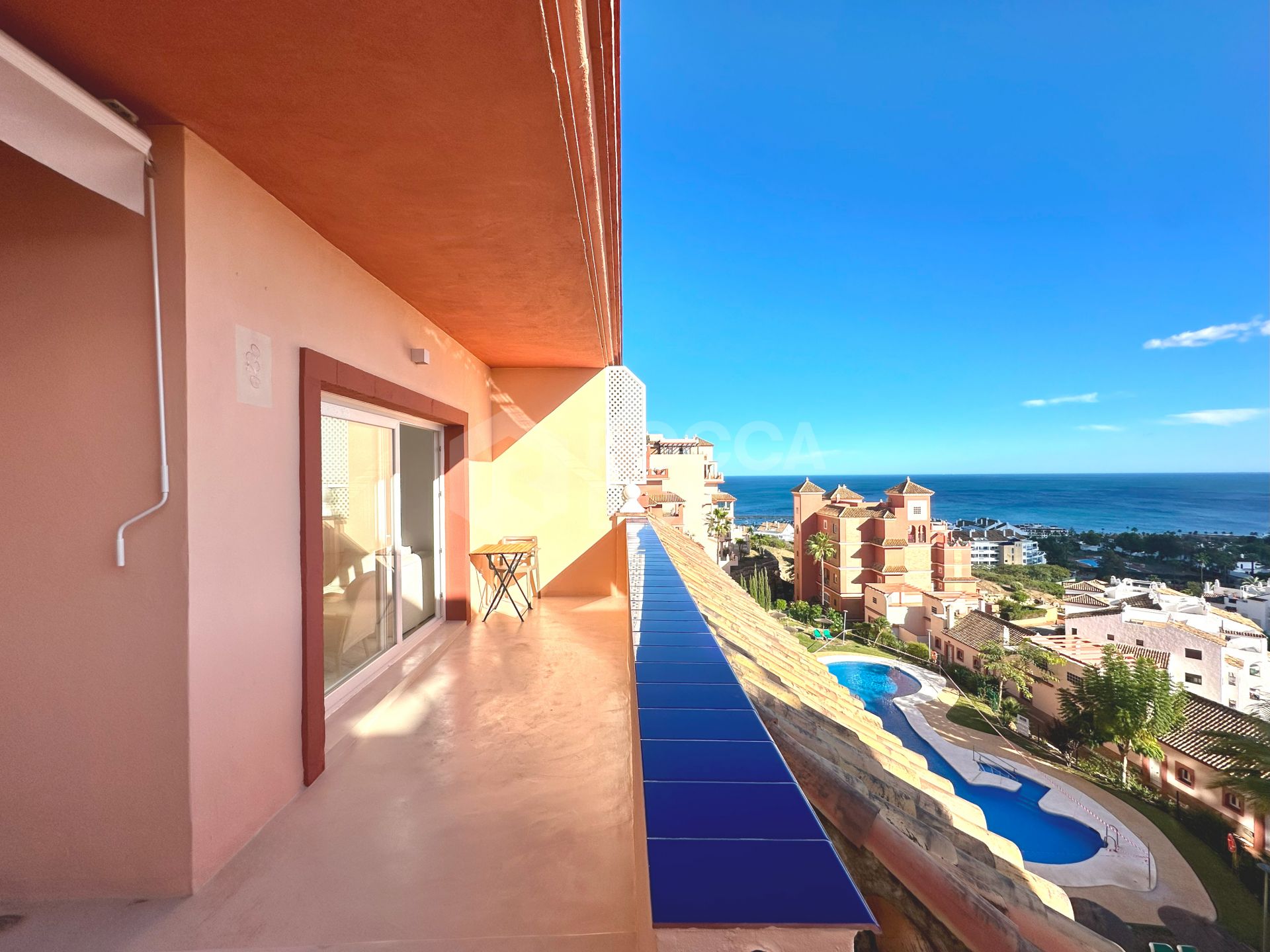 Spectacular Apartment with sea views in Duquesa Regent, Manilva