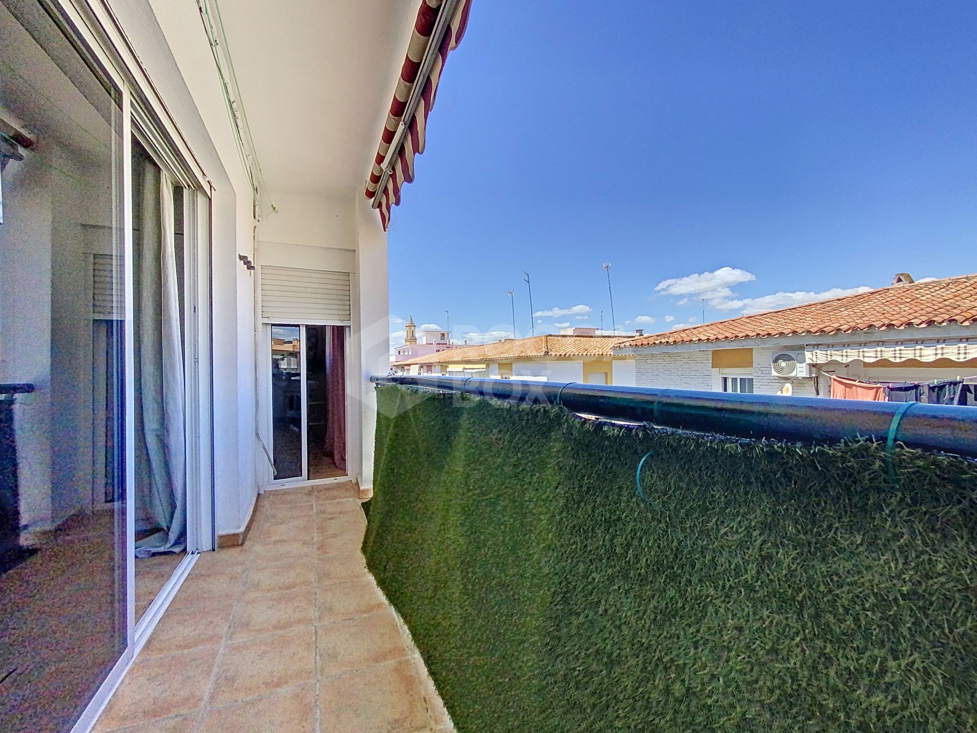 FANTASTIC 3 BEDROOM APARTMENT IN THE CENTER OF ESTEPONA