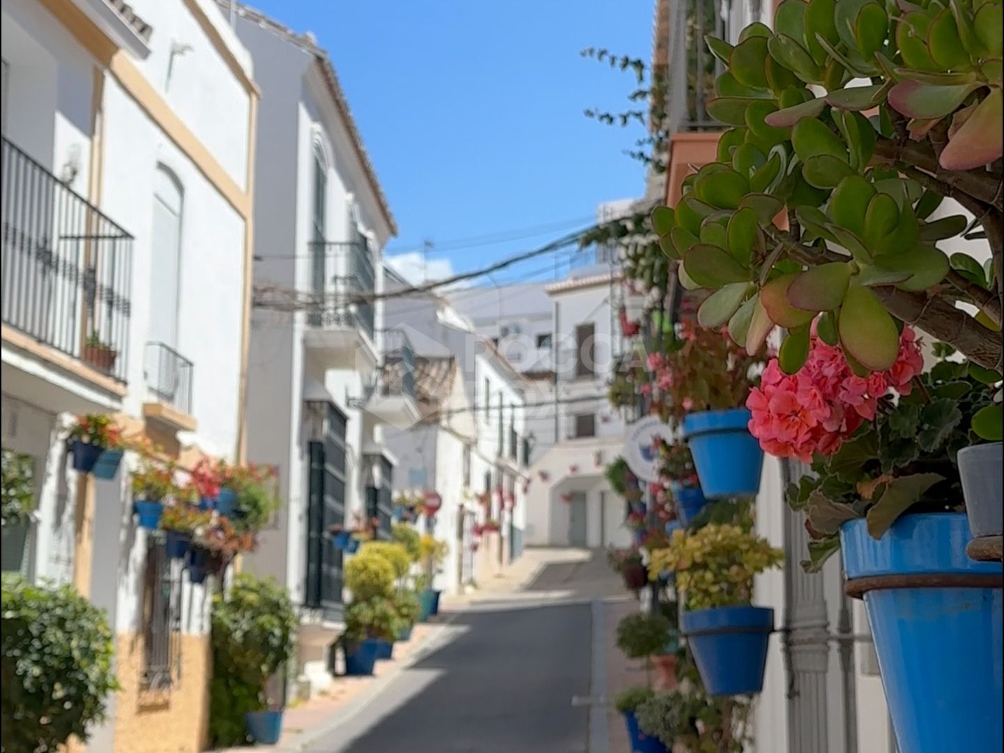 FANTASTIC 3 BEDROOM APARTMENT IN THE CENTER OF ESTEPONA