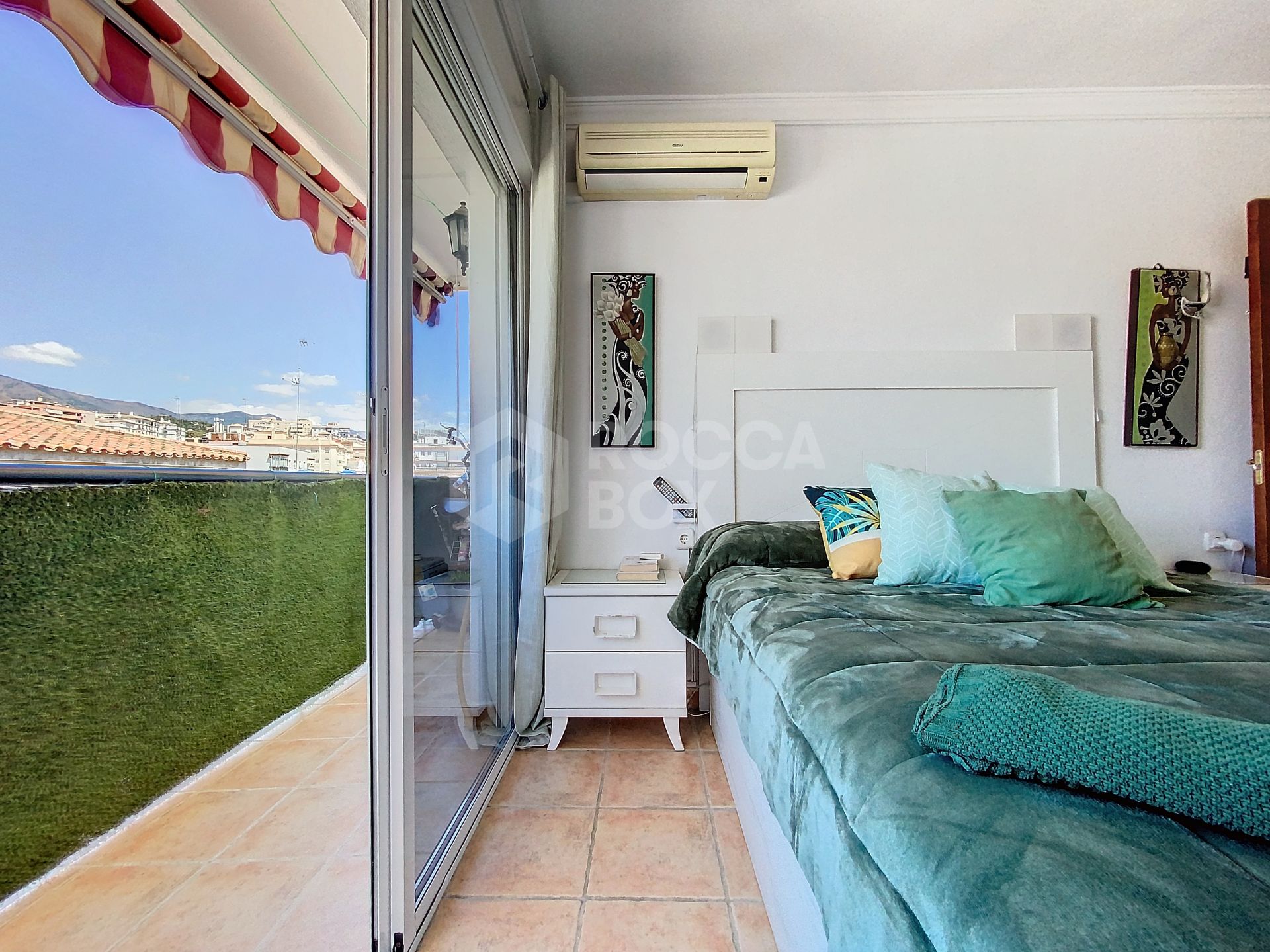 FANTASTIC 3 BEDROOM APARTMENT IN THE CENTER OF ESTEPONA