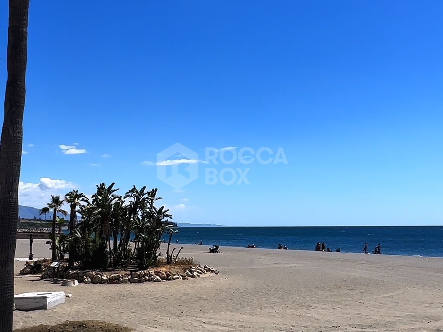 FANTASTIC 3 BEDROOM APARTMENT IN THE CENTER OF ESTEPONA