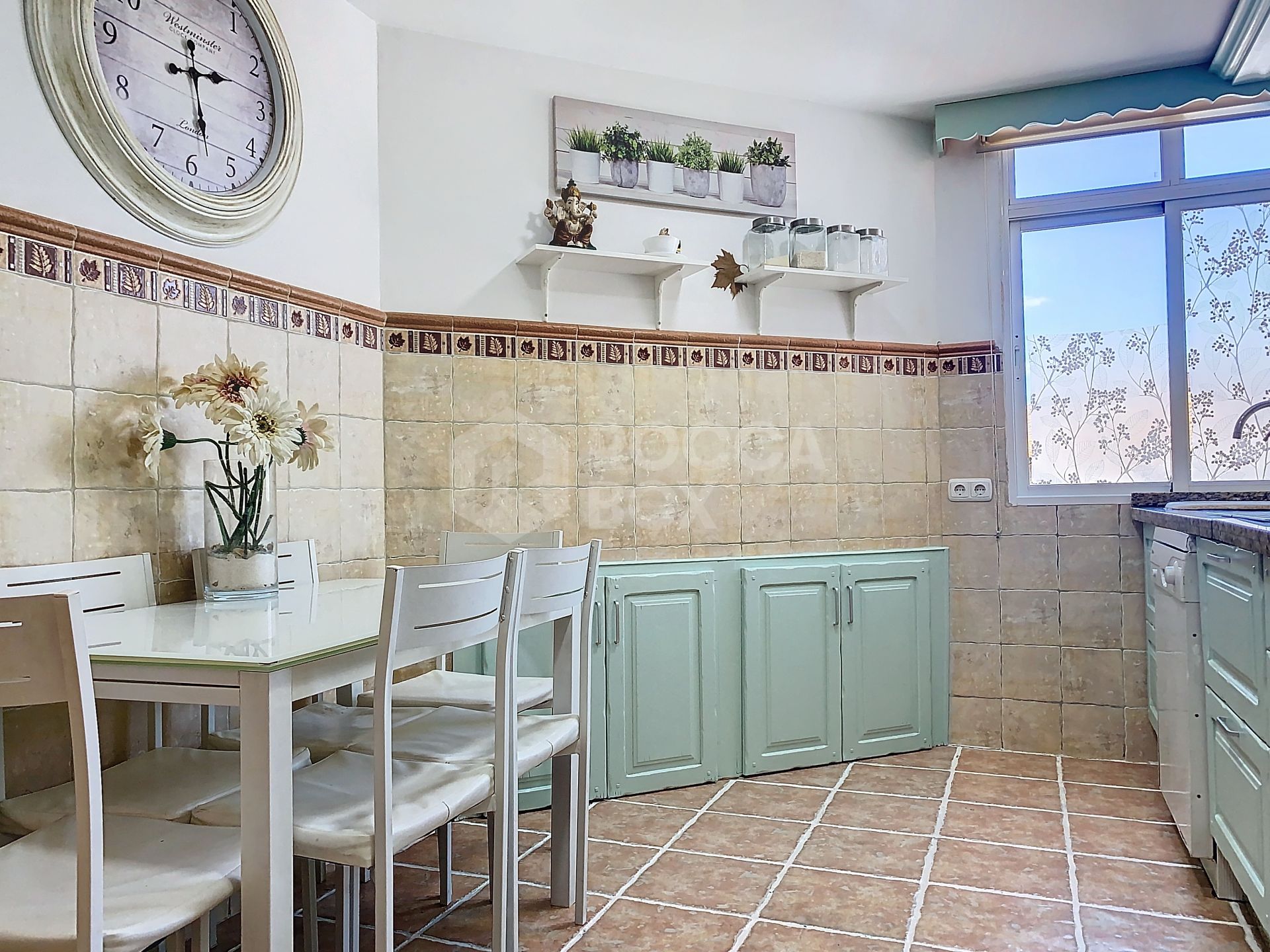 FANTASTIC 3 BEDROOM APARTMENT IN THE CENTER OF ESTEPONA