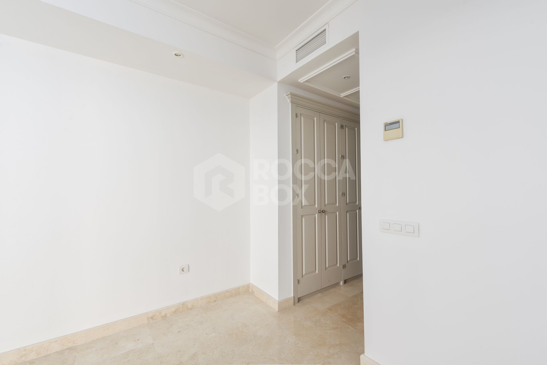 Luxury first floor apartment in Altos de Cortesín, Casares, Málaga