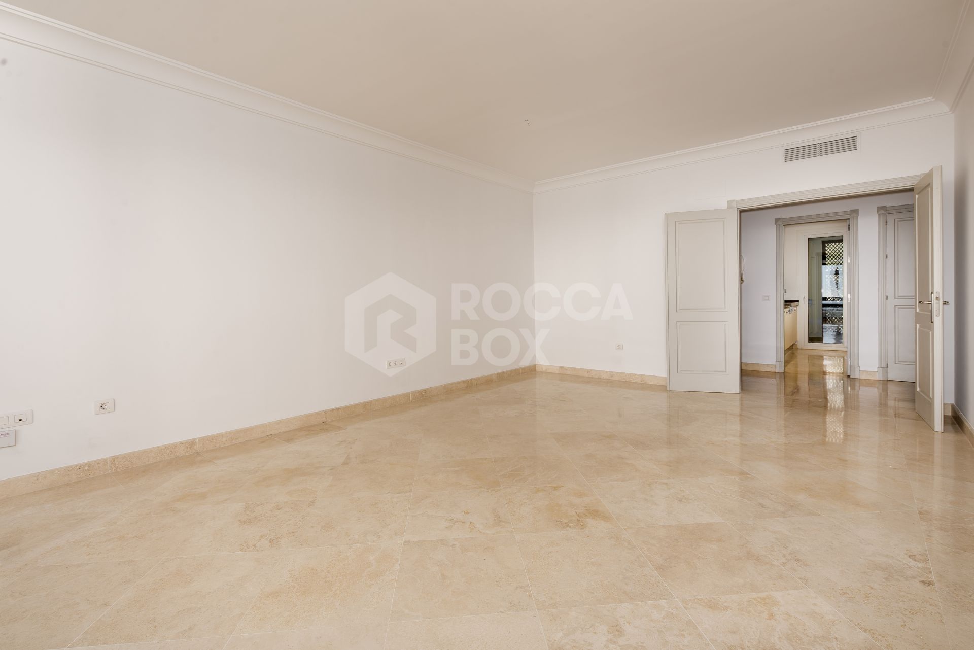 Luxury first floor apartment in Altos de Cortesín, Casares, Málaga