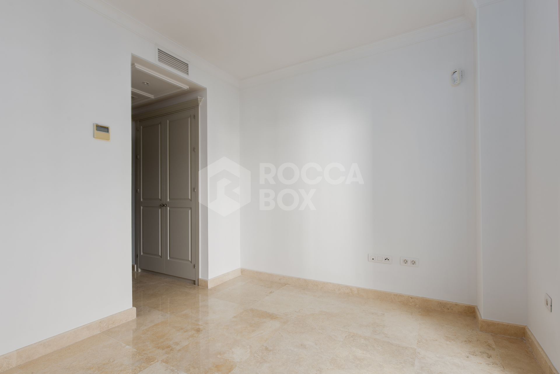 Luxury first floor apartment in Altos de Cortesín, Casares, Málaga