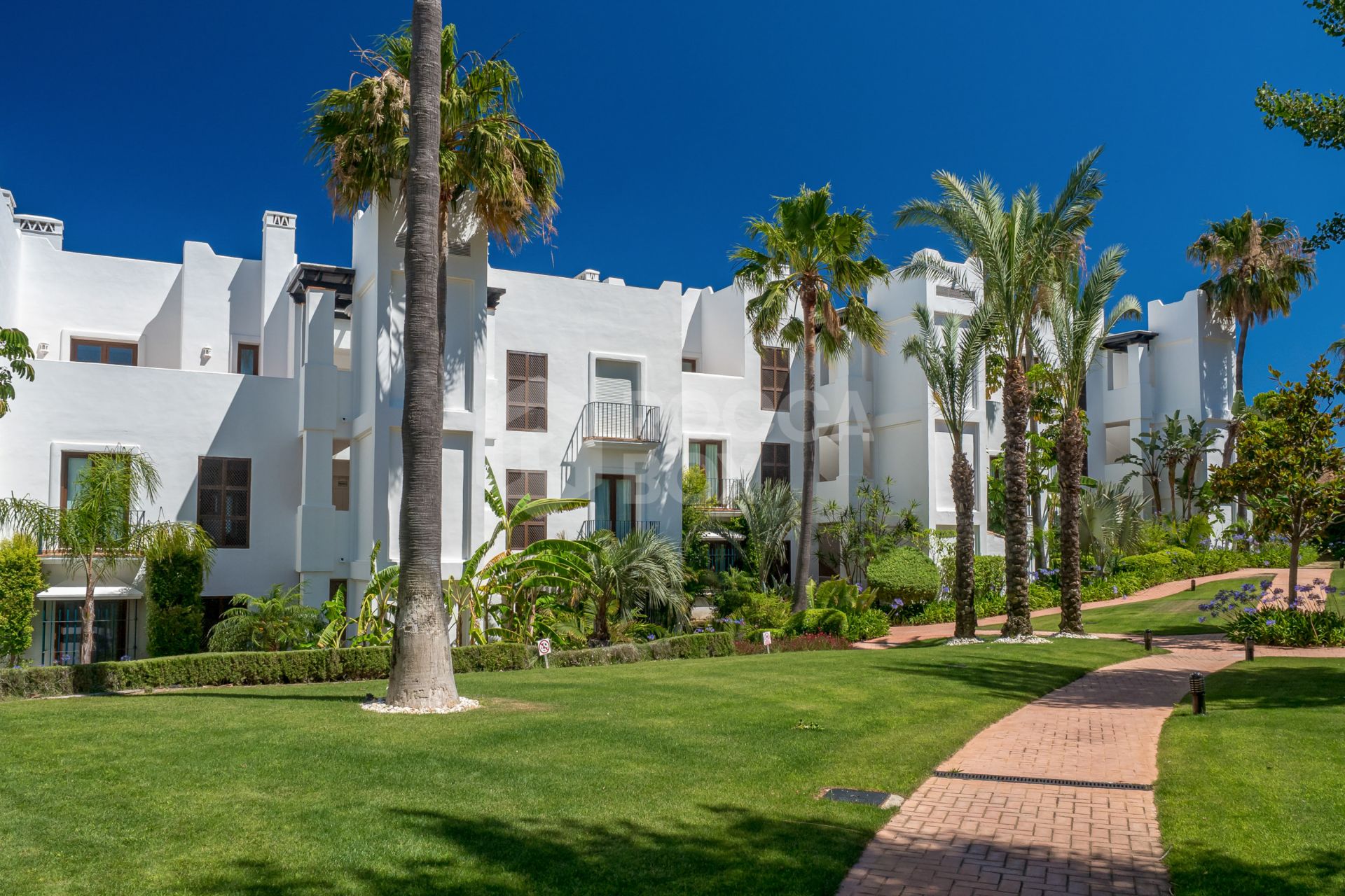 Luxury first floor apartment in Altos de Cortesín, Casares, Málaga