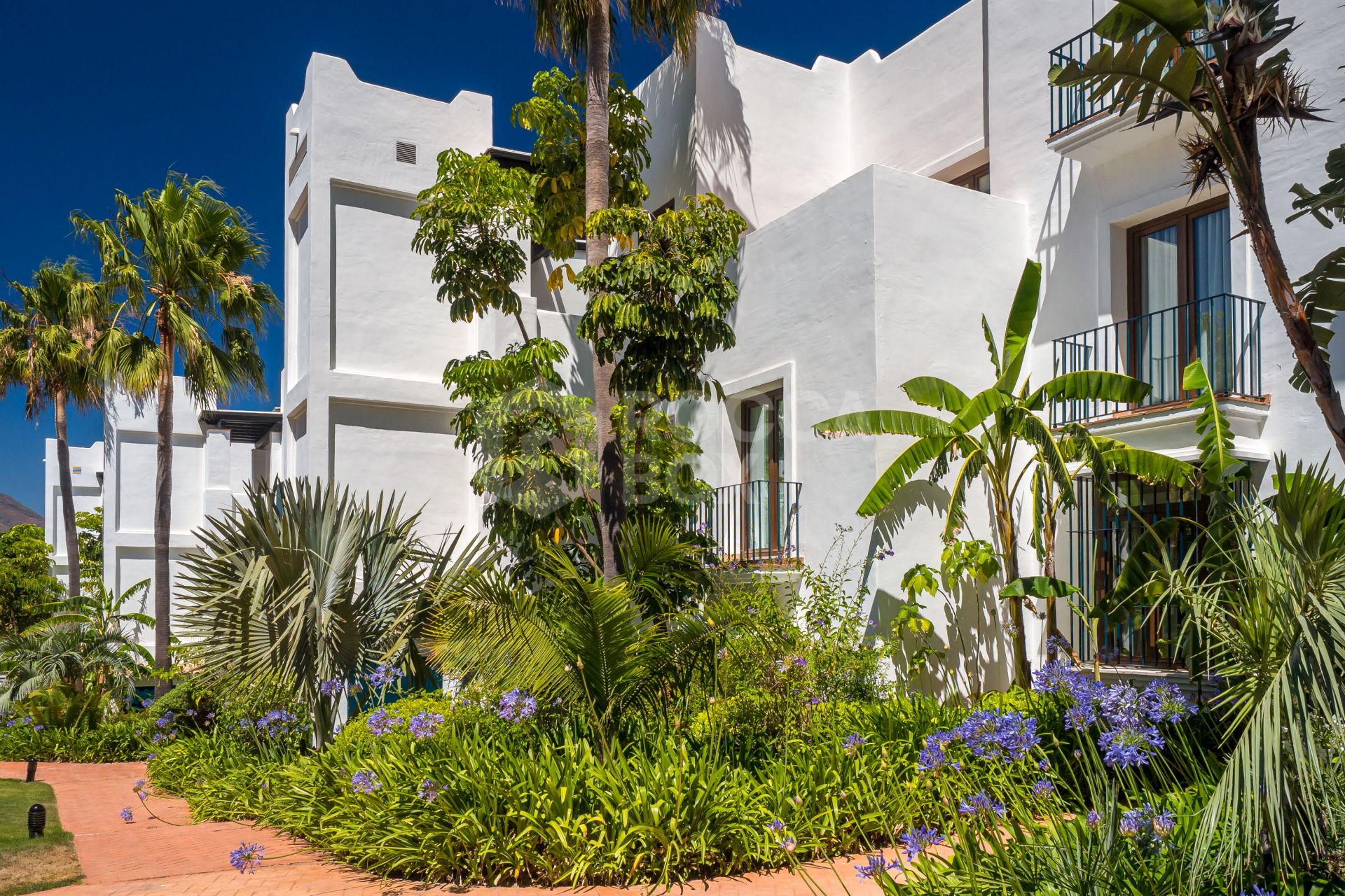 Luxury first floor apartment in Altos de Cortesín, Casares, Málaga