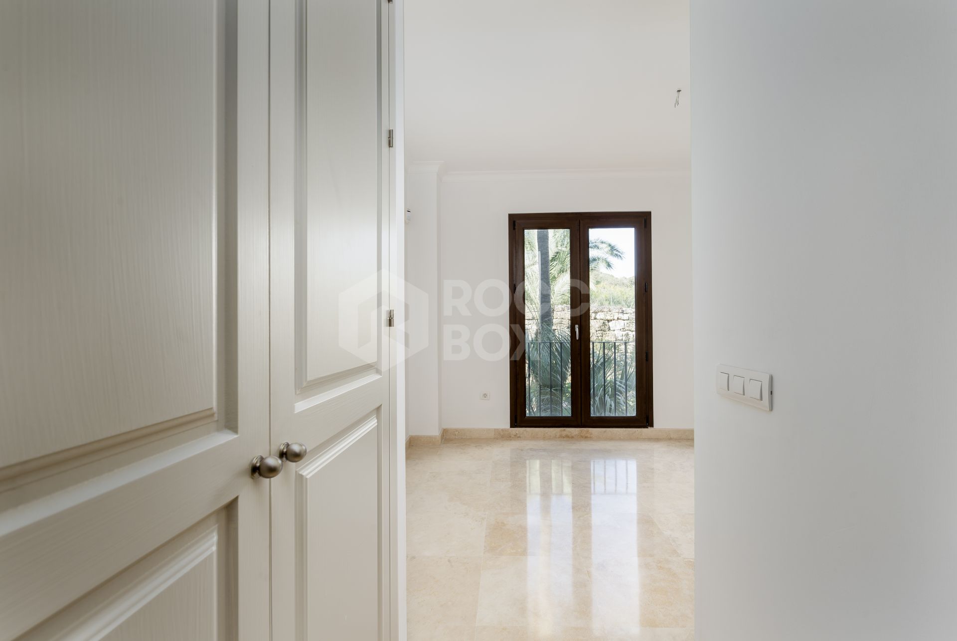 Luxury first floor apartment in Altos de Cortesín, Casares, Málaga