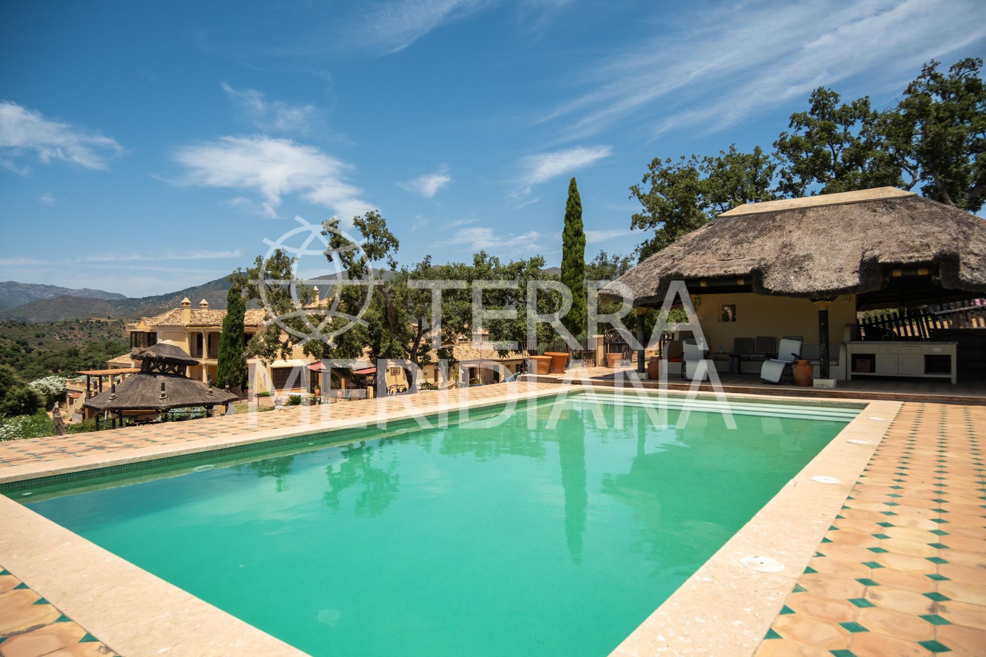 Villa in La Mairena, Marbella