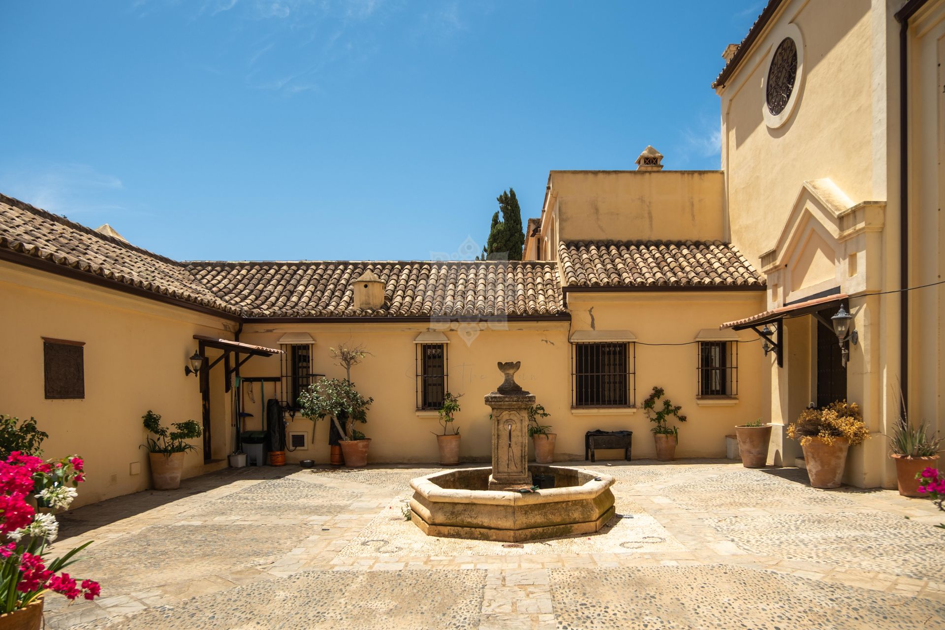Villa en La Mairena, Marbella